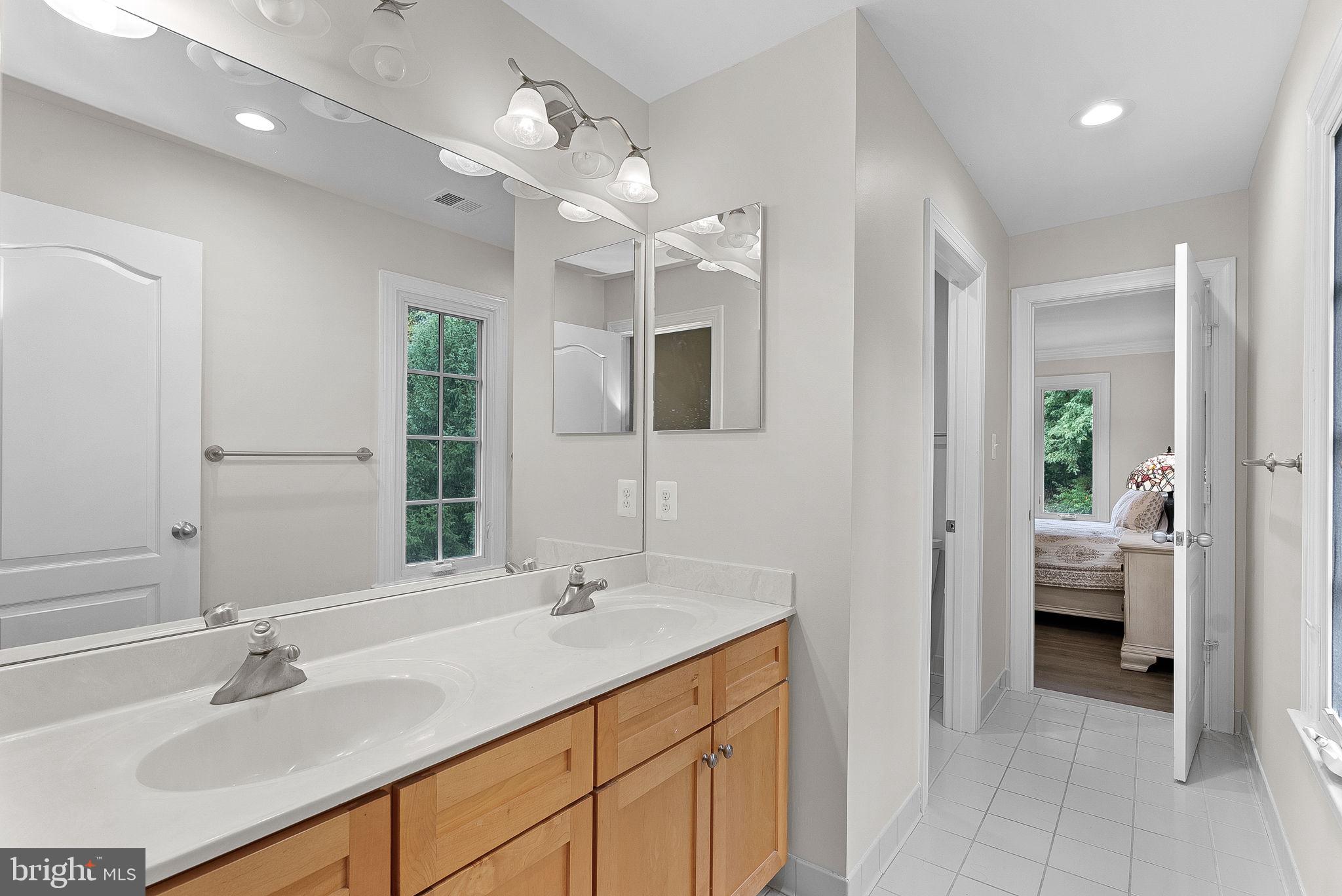 RED CEDAR WEST - Residential