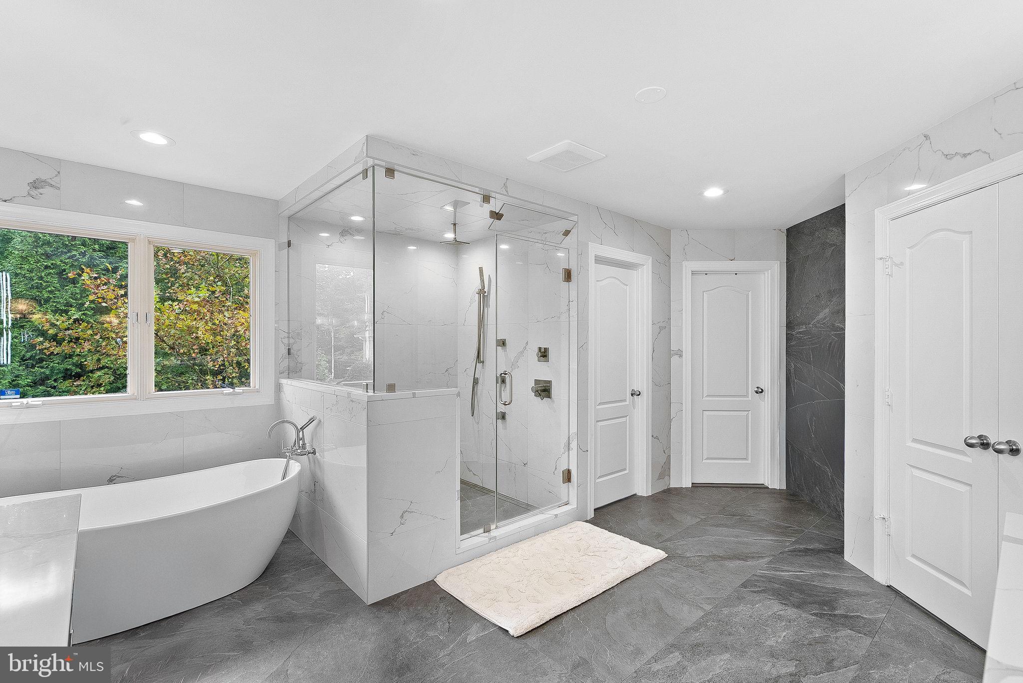 RED CEDAR WEST - Residential