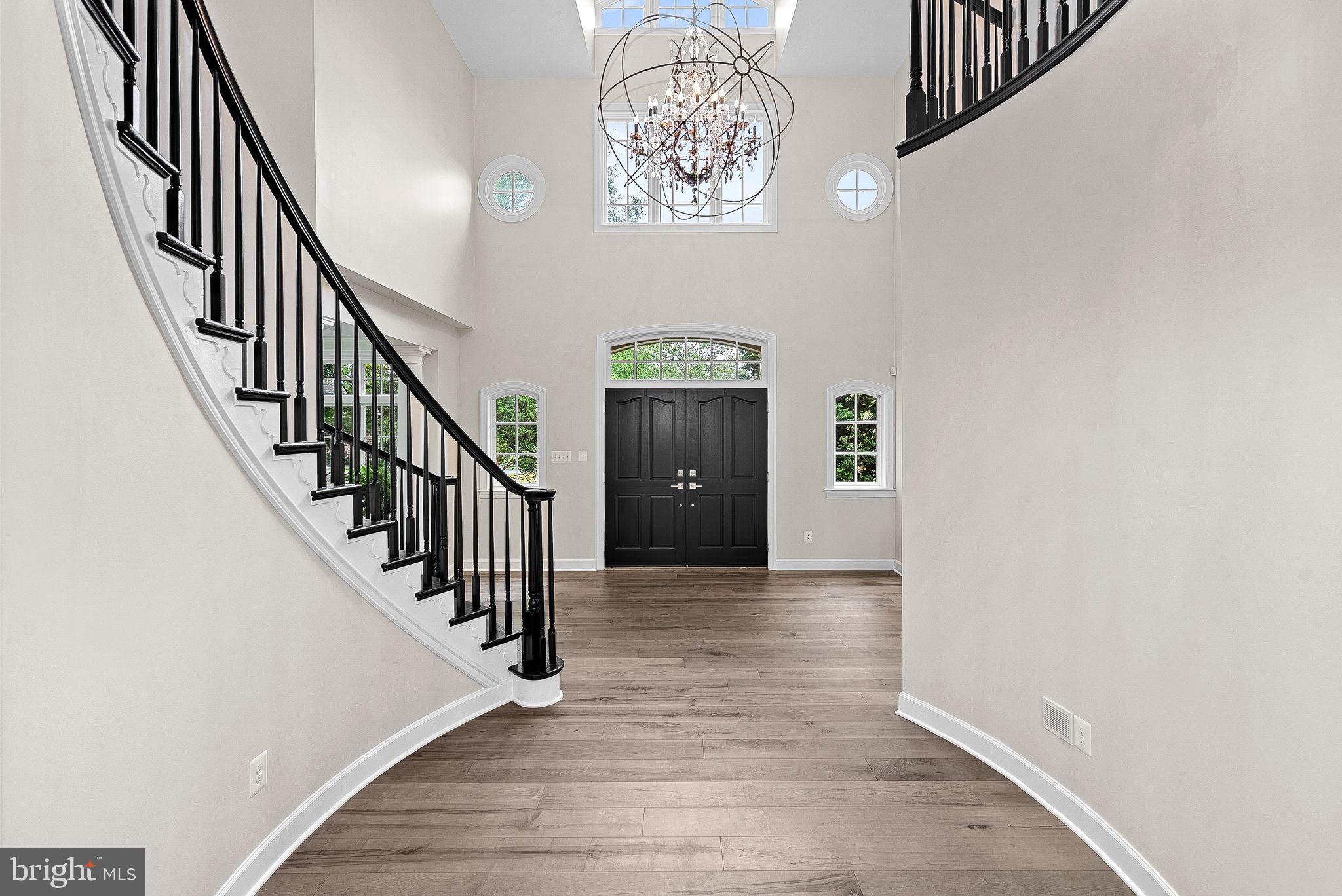 RED CEDAR WEST - Residential