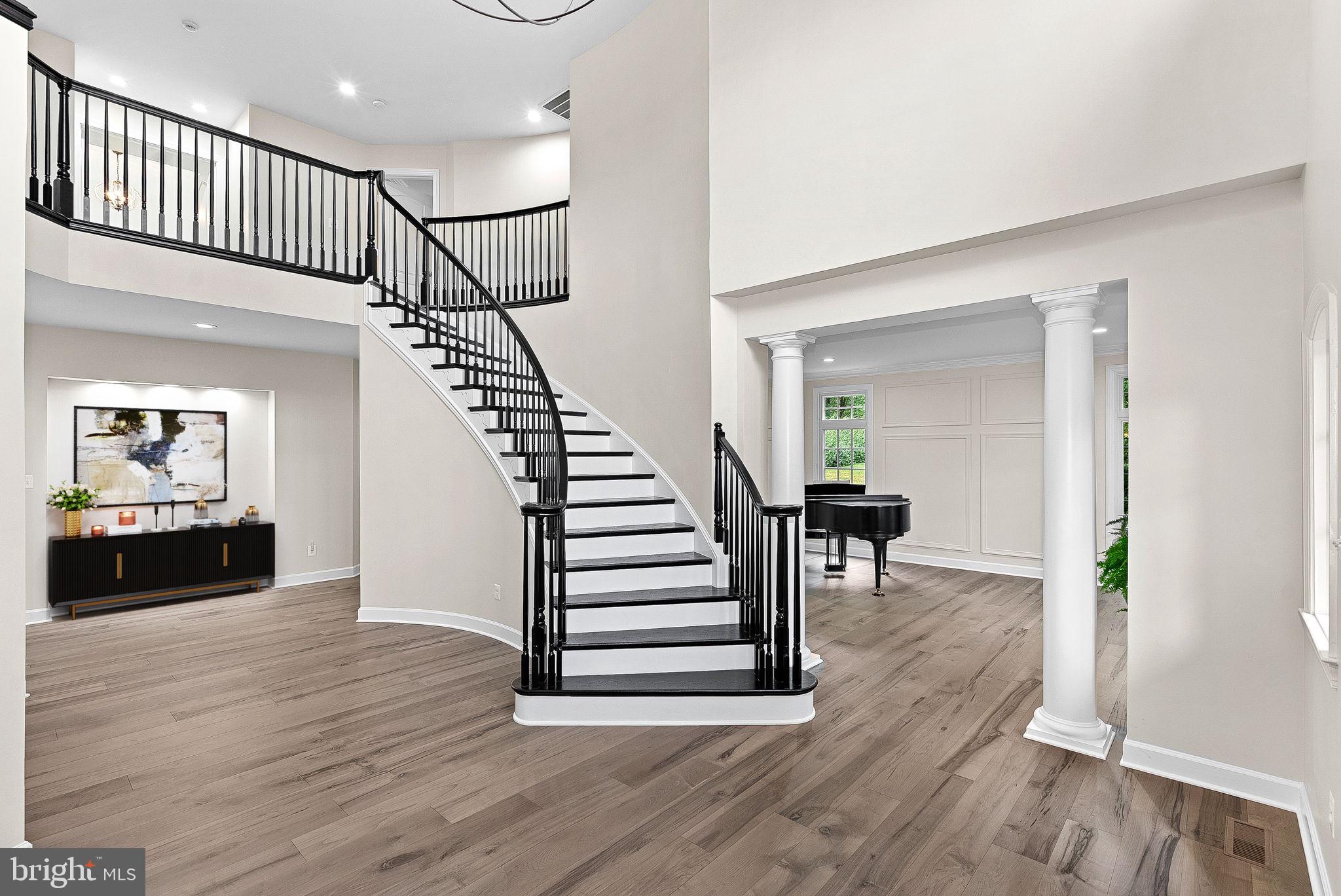 RED CEDAR WEST - Residential