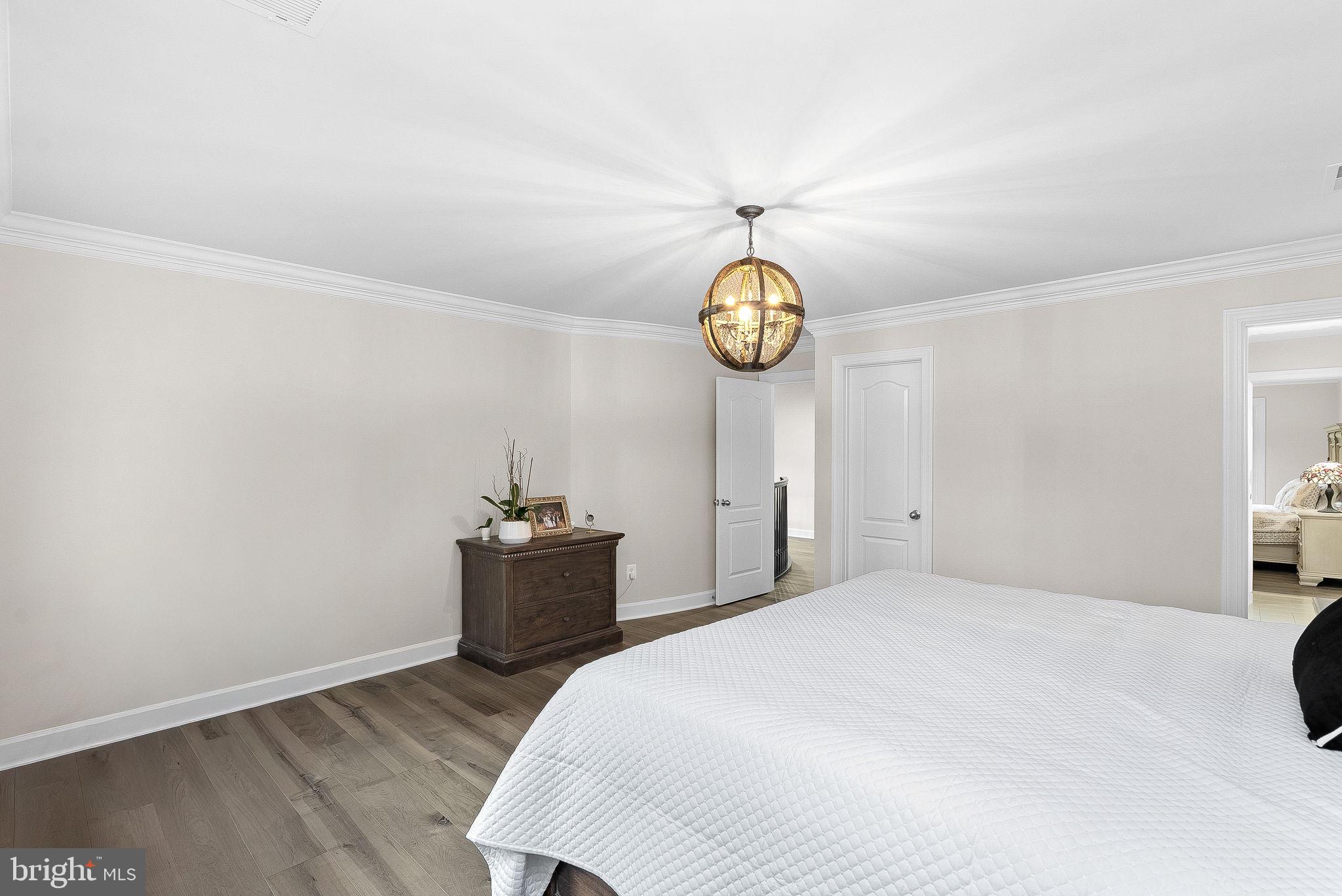 RED CEDAR WEST - Residential