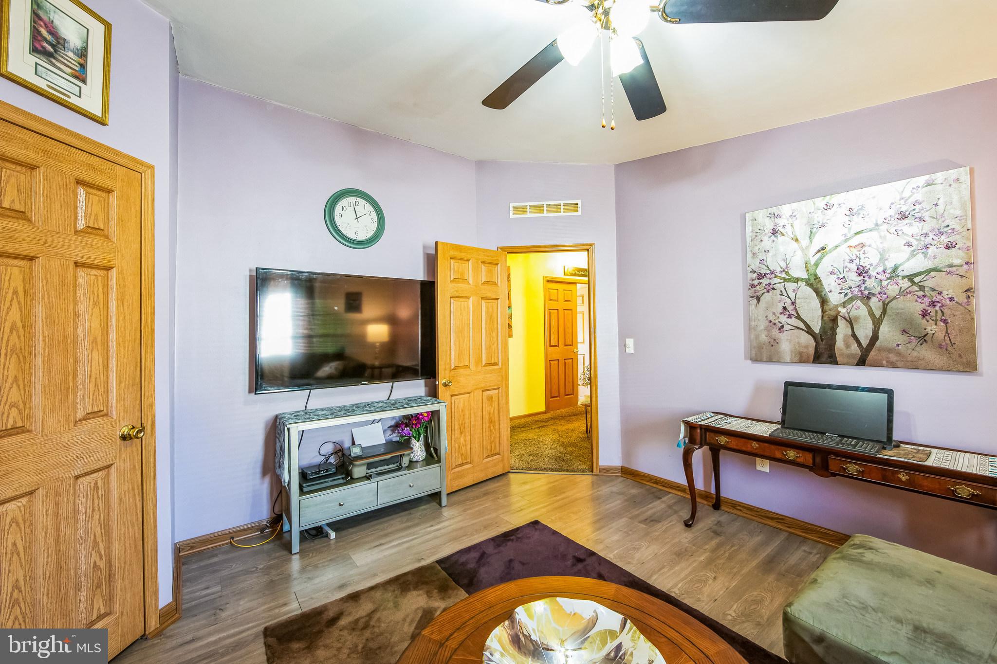 WILLOW RUN - Residential