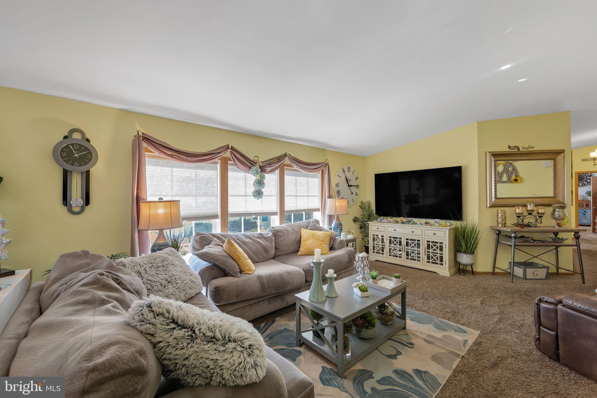 WILLOW RUN - Residential