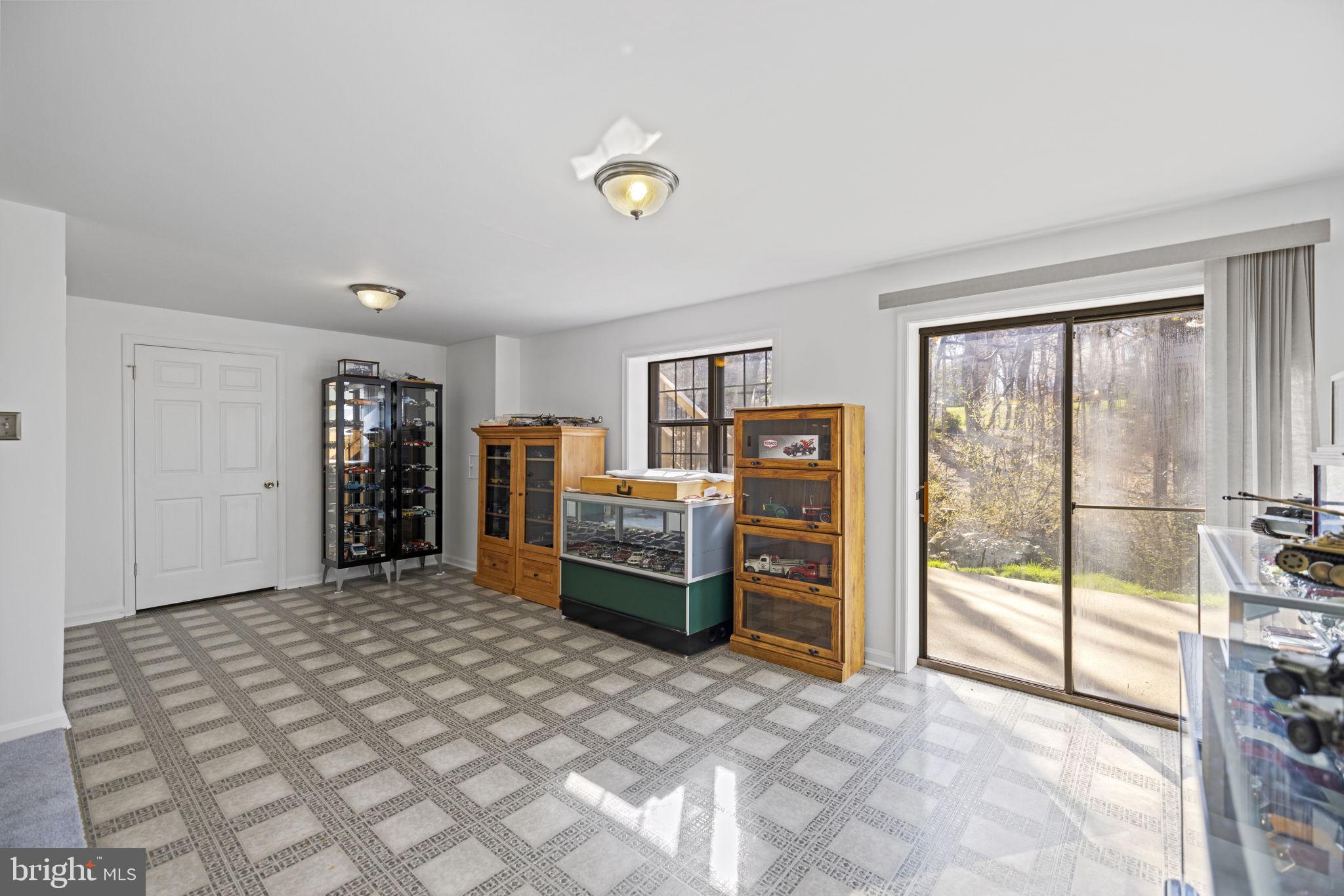 MONTCLAIR - Residential