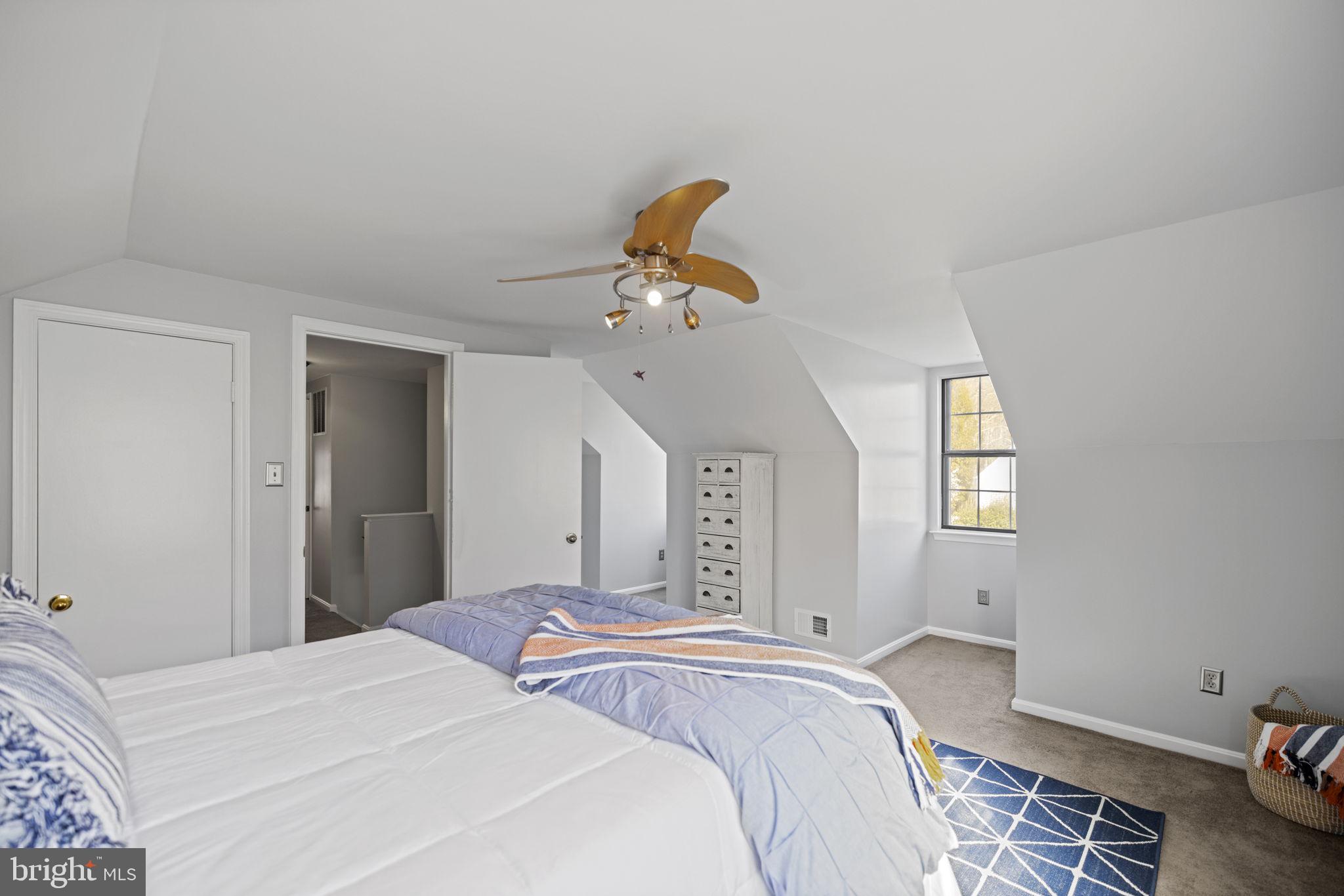 MONTCLAIR - Residential