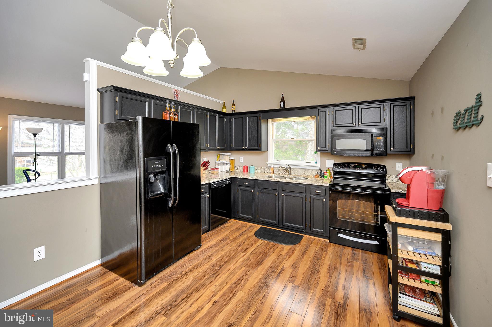 LAKE LAND OR - Residential