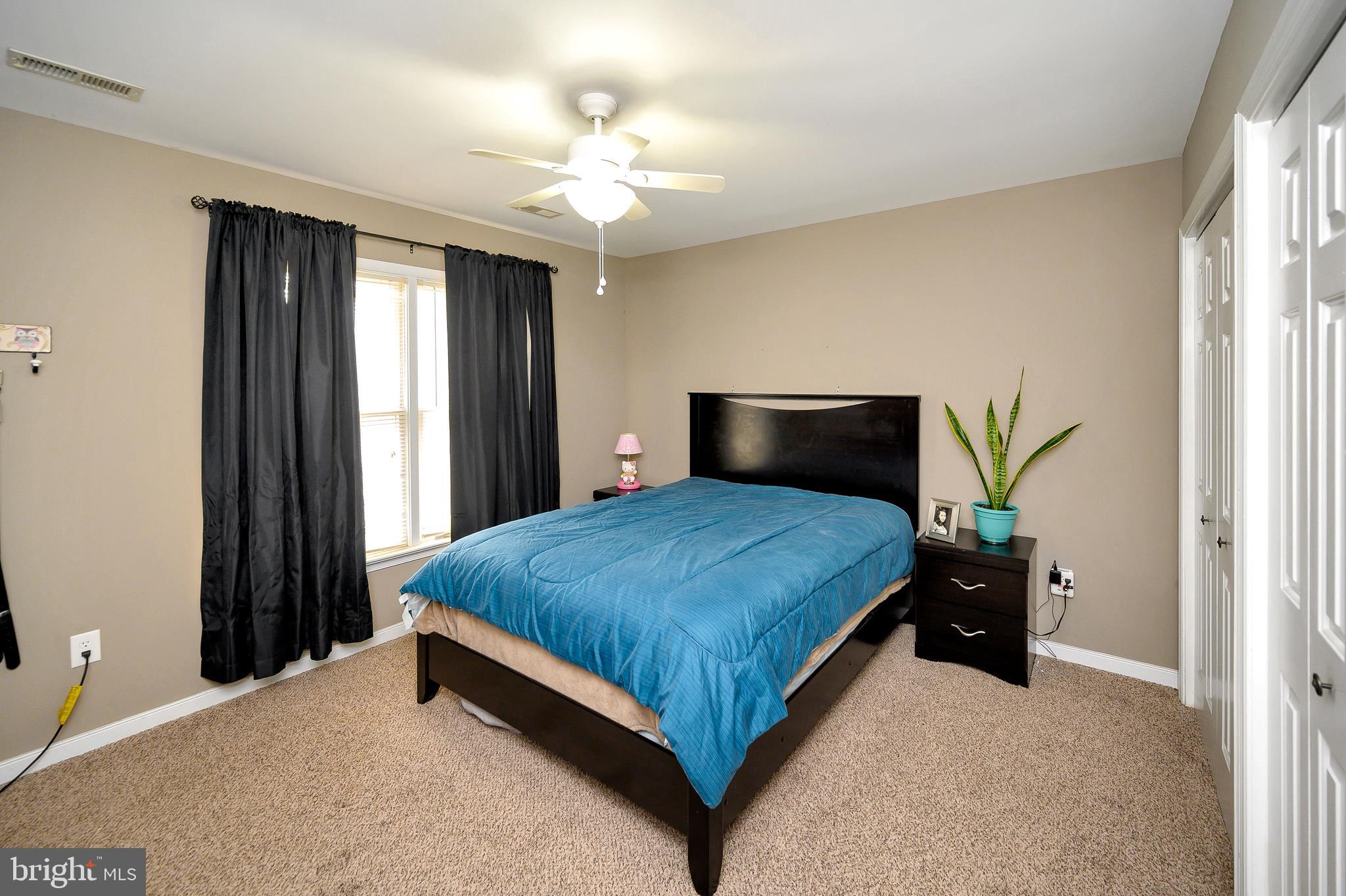 LAKE LAND OR - Residential