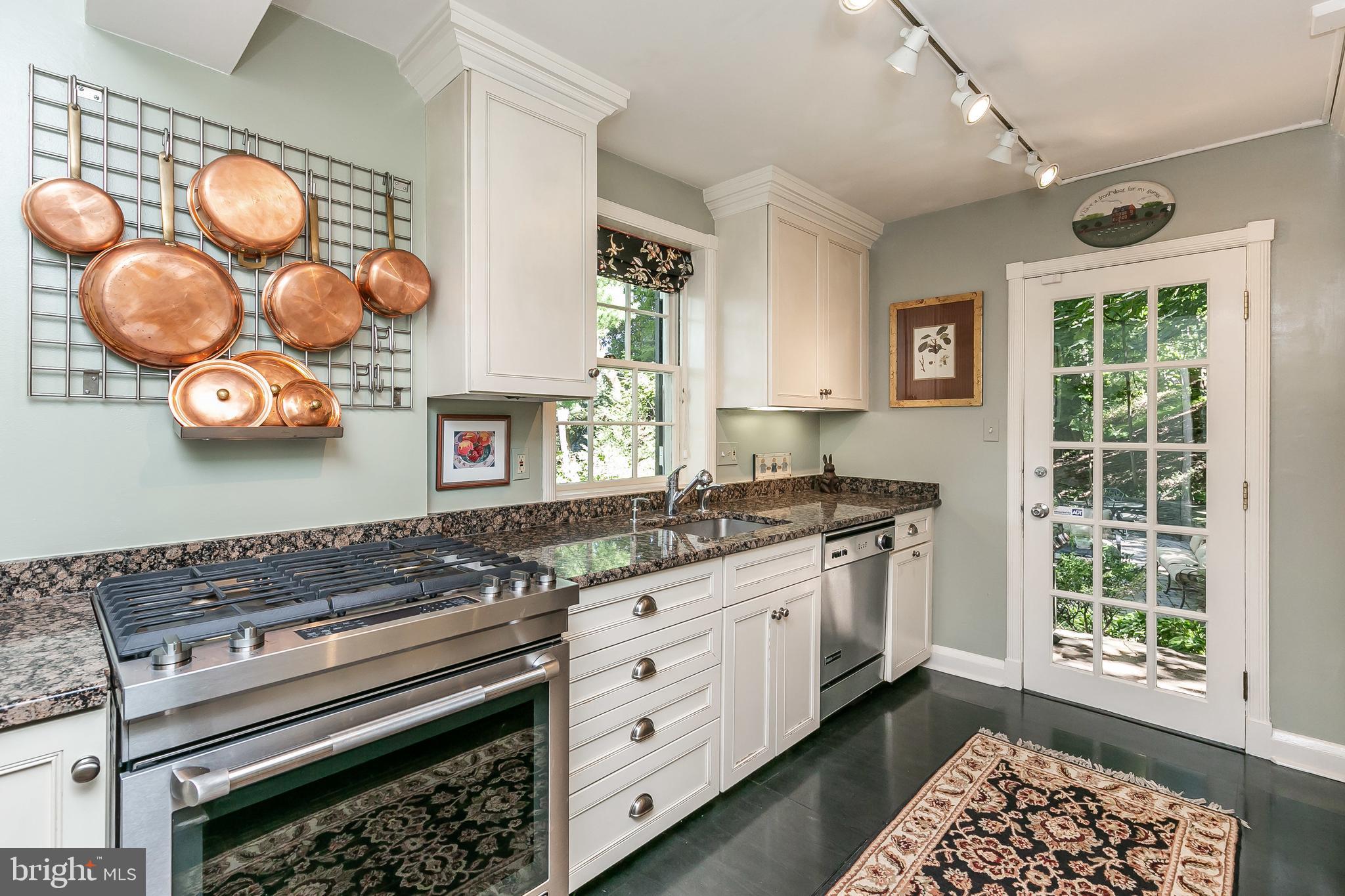 POPLAR HILL - Residential