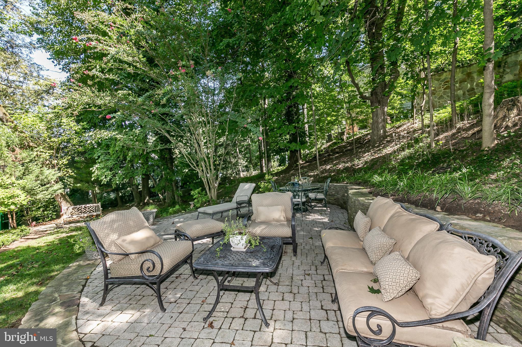 POPLAR HILL - Residential