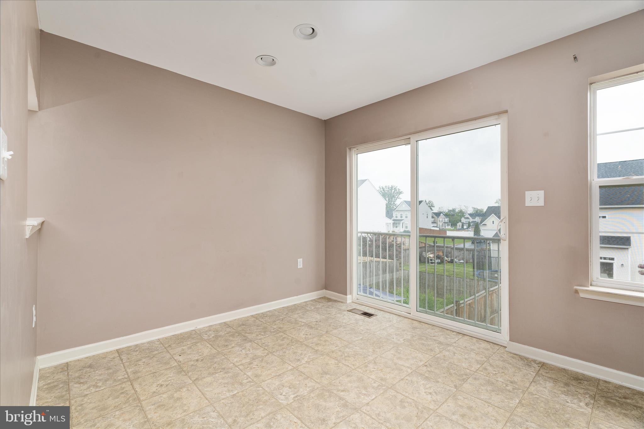 STONEBROOK VILLAGE - Residential
