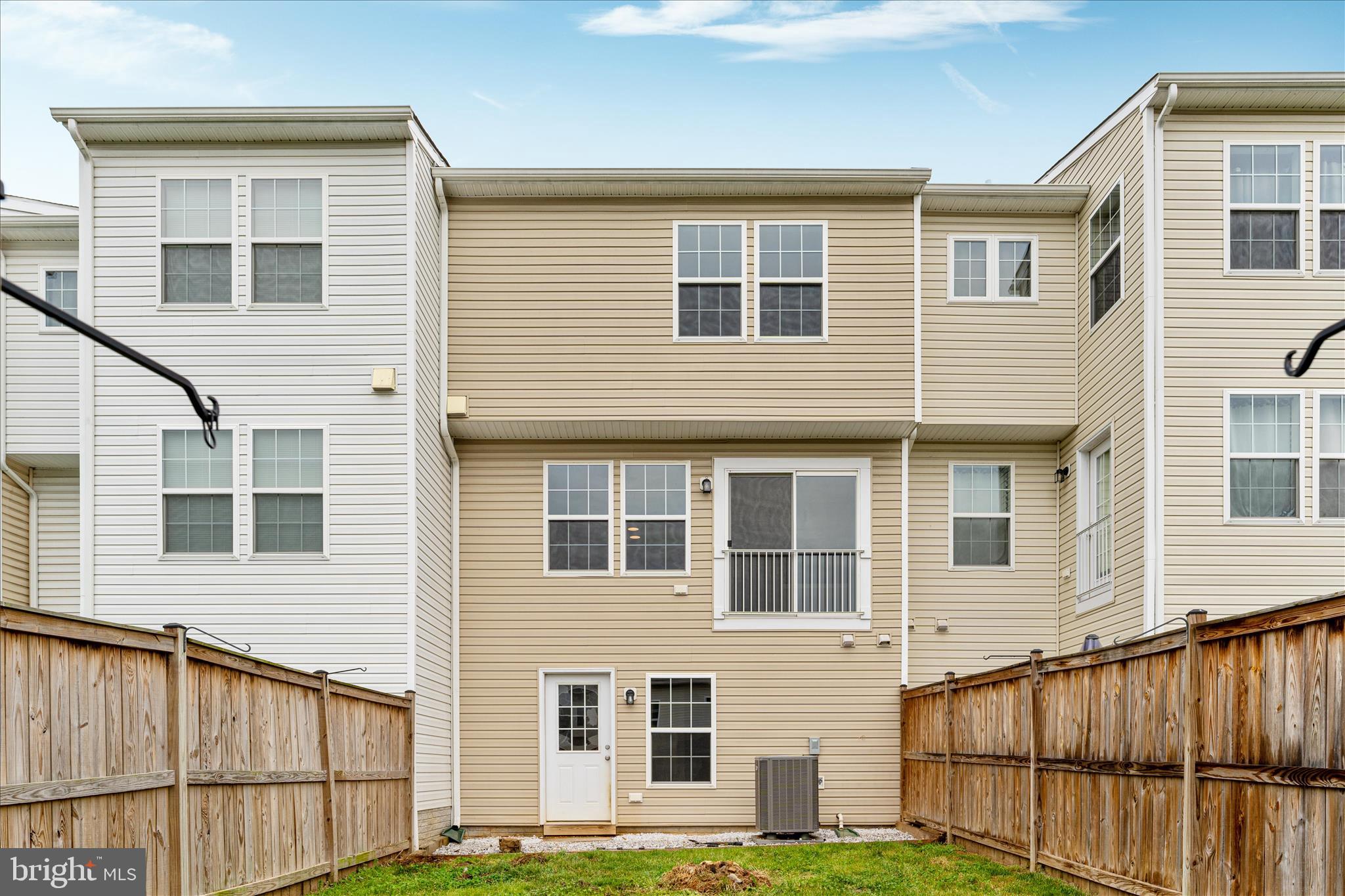 STONEBROOK VILLAGE - Residential