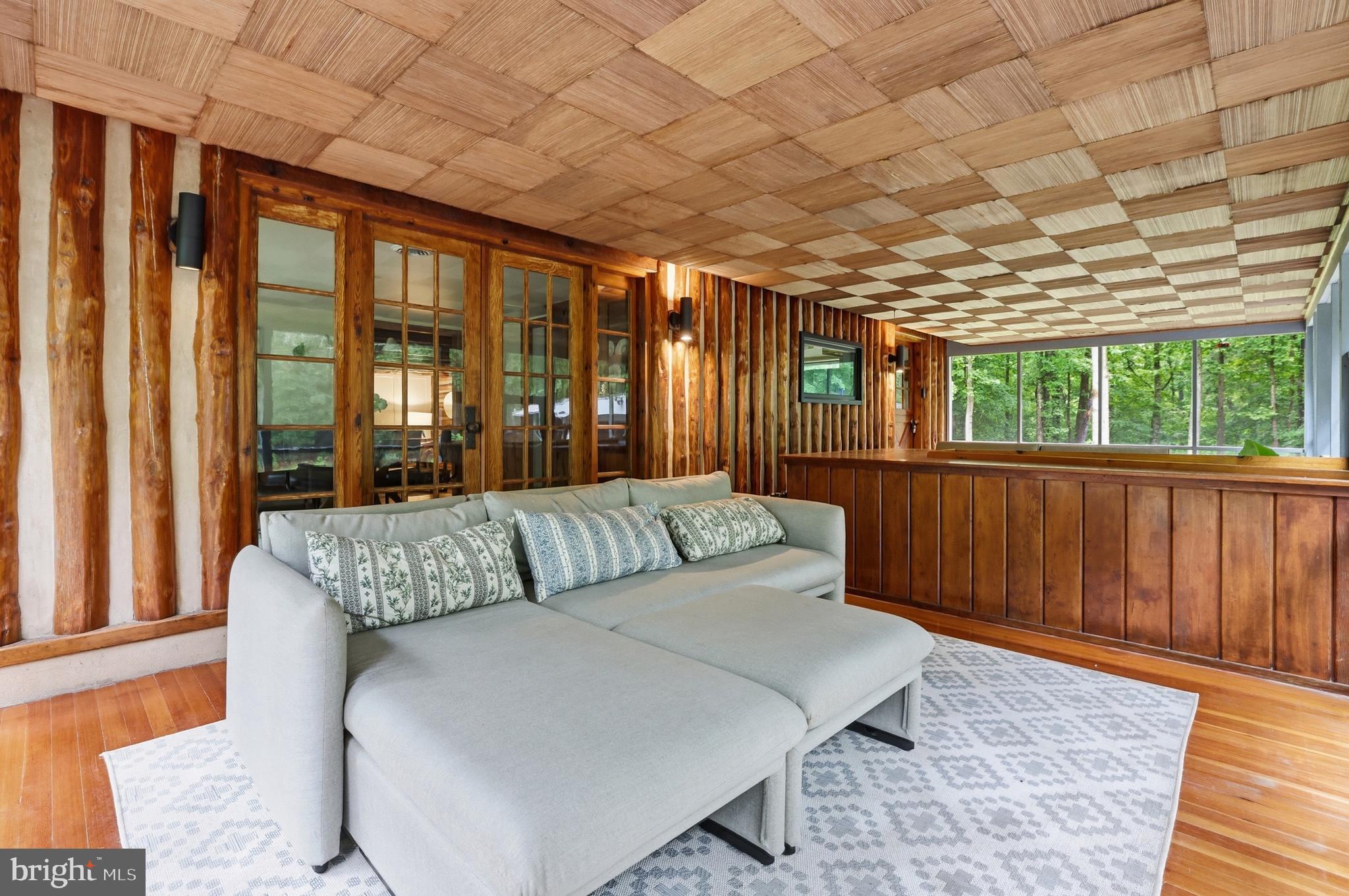 BULL RUN - Residential