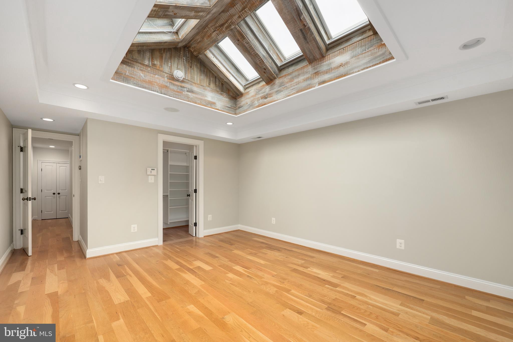 OLD TOWN ALEXANDRIA - Residential