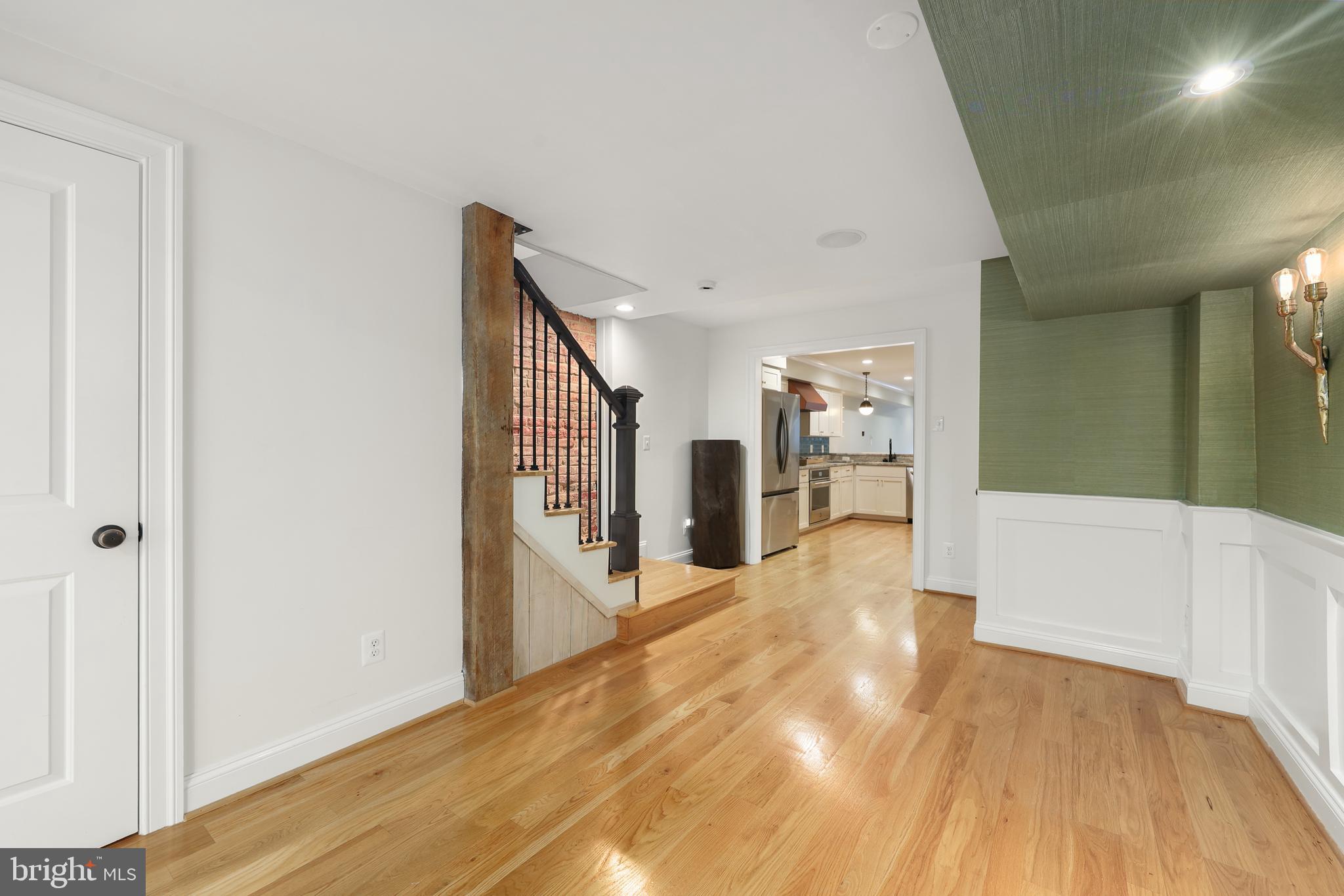 OLD TOWN ALEXANDRIA - Residential