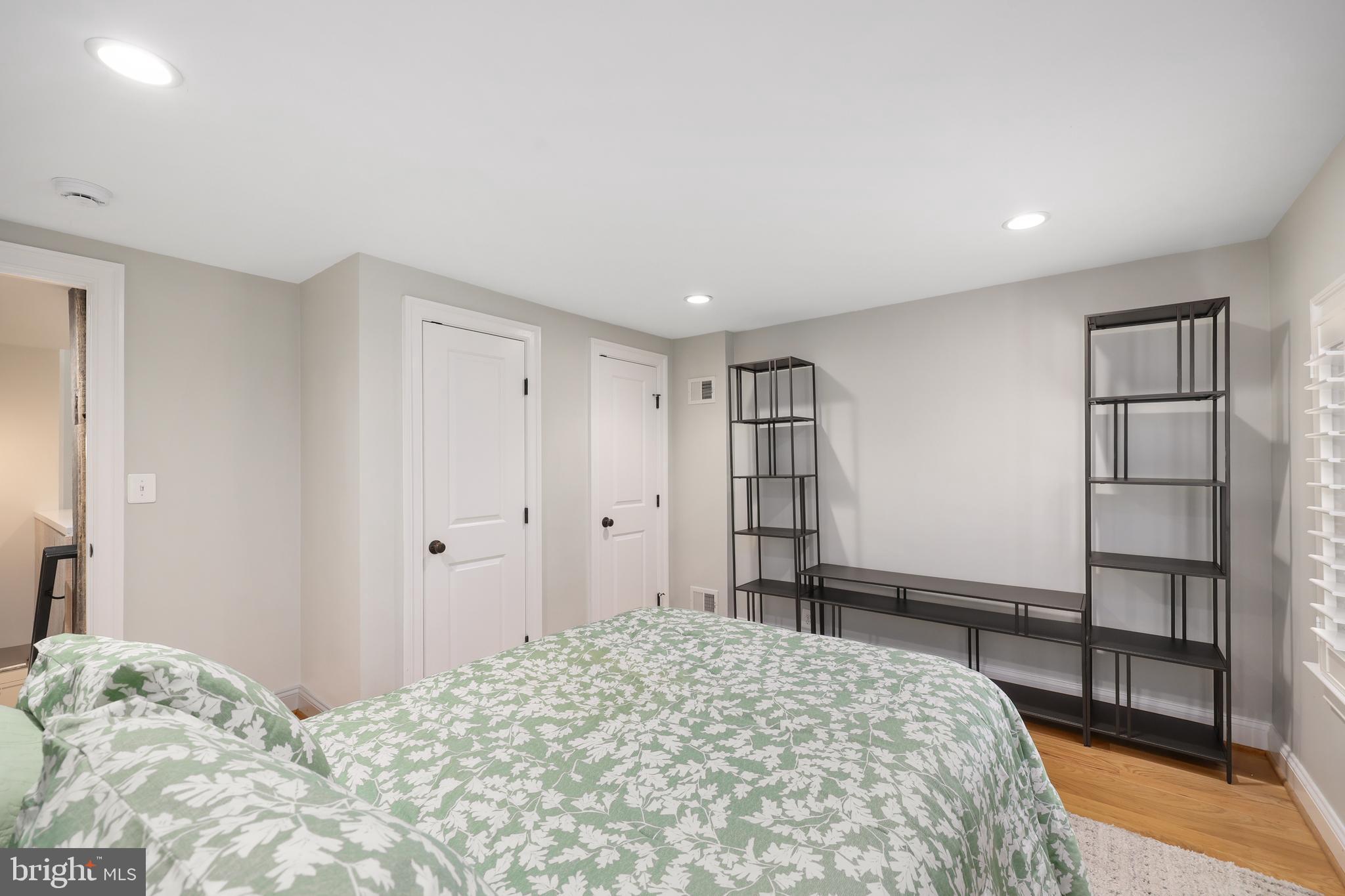 OLD TOWN ALEXANDRIA - Residential