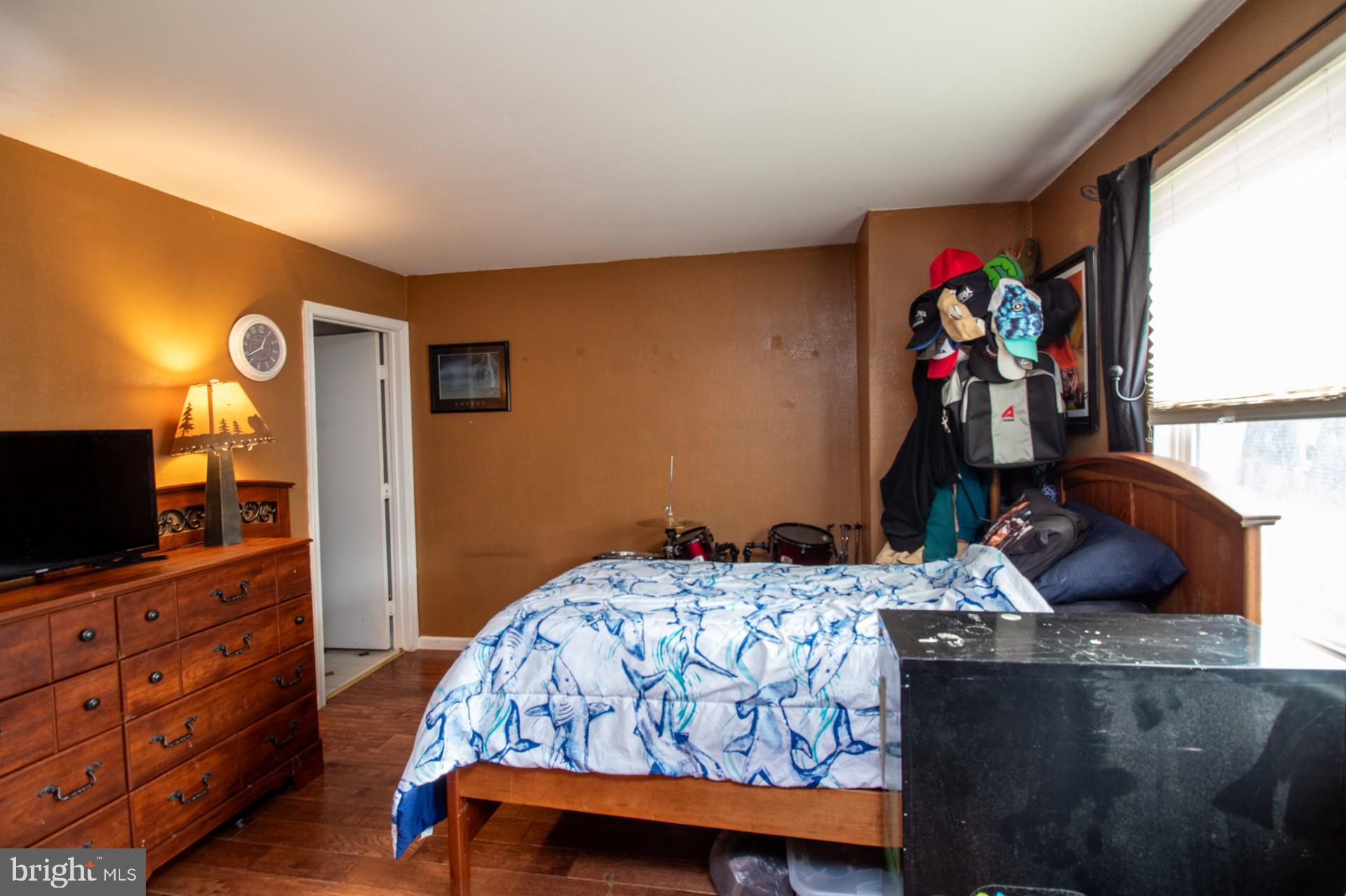 SANATOGA VIL - Residential