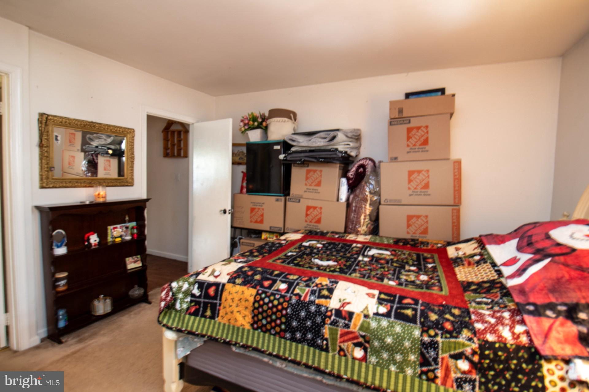 SANATOGA VIL - Residential