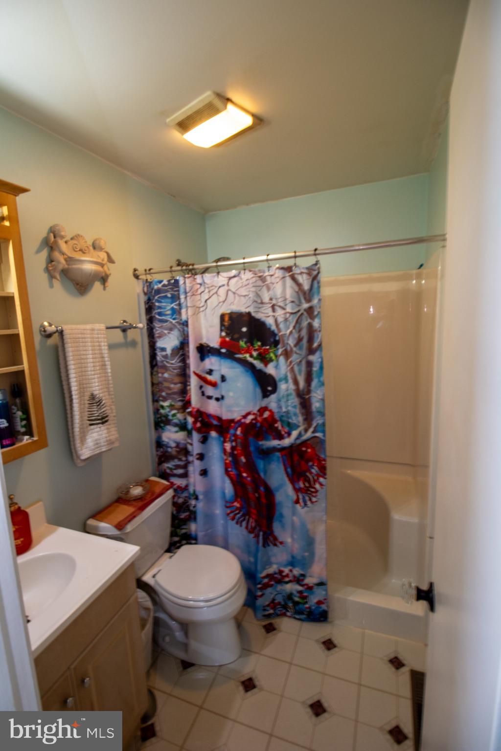 SANATOGA VIL - Residential