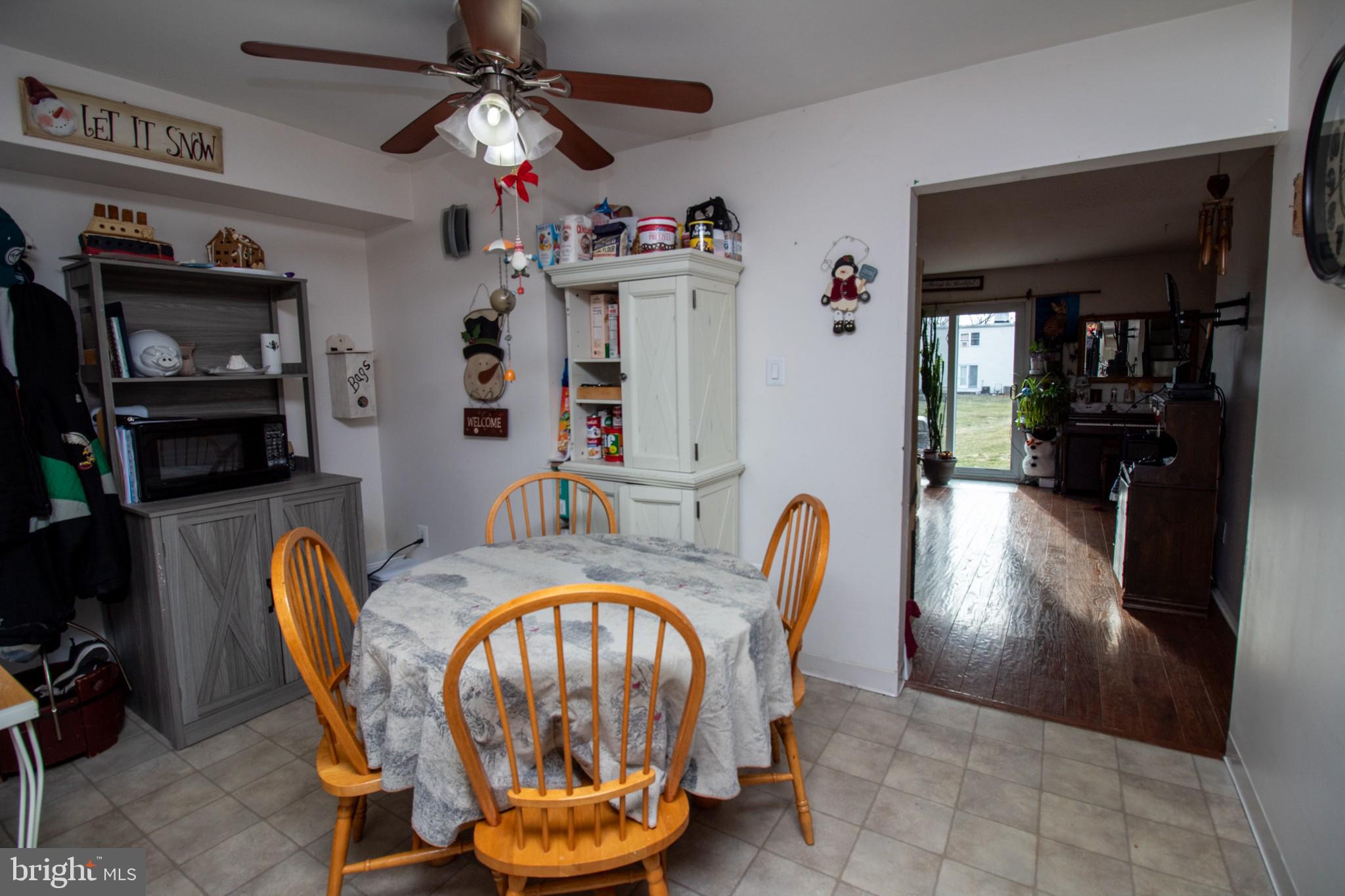 SANATOGA VIL - Residential