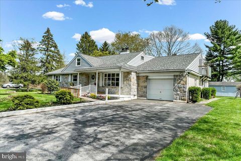 Photo of 2 Marian Road, PHOENIXVILLE, PA 19460 (MLS # PACT2122350)