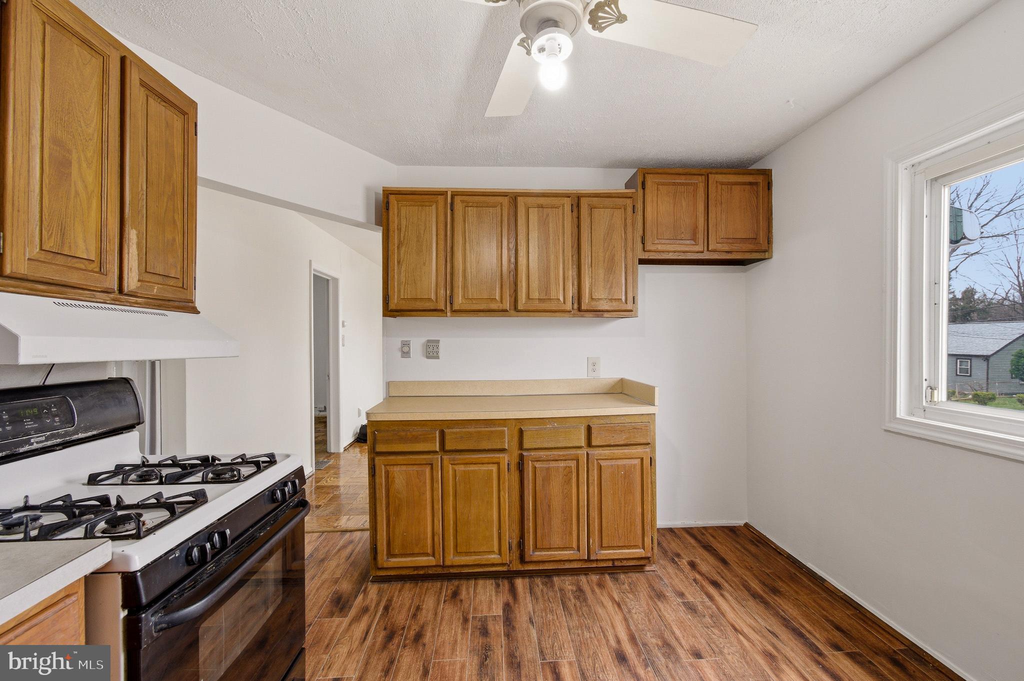 WEST LANHAM HILLS - Residential