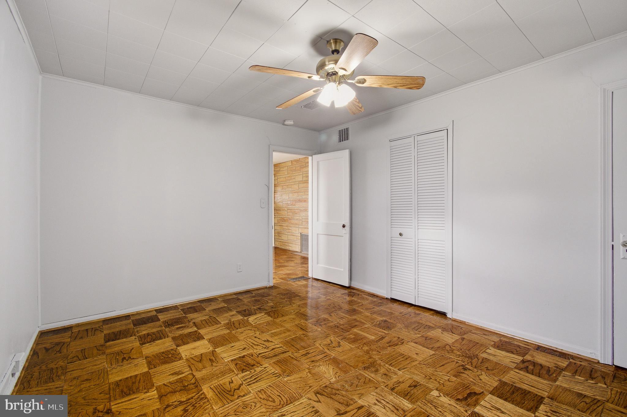 WEST LANHAM HILLS - Residential