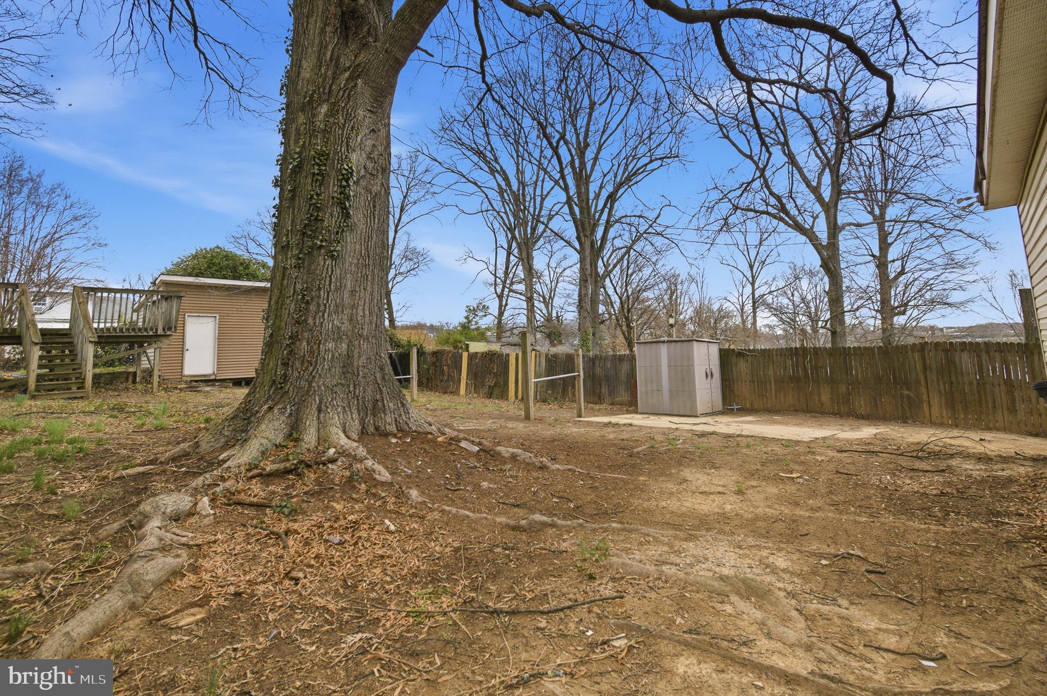 WEST LANHAM HILLS - Residential