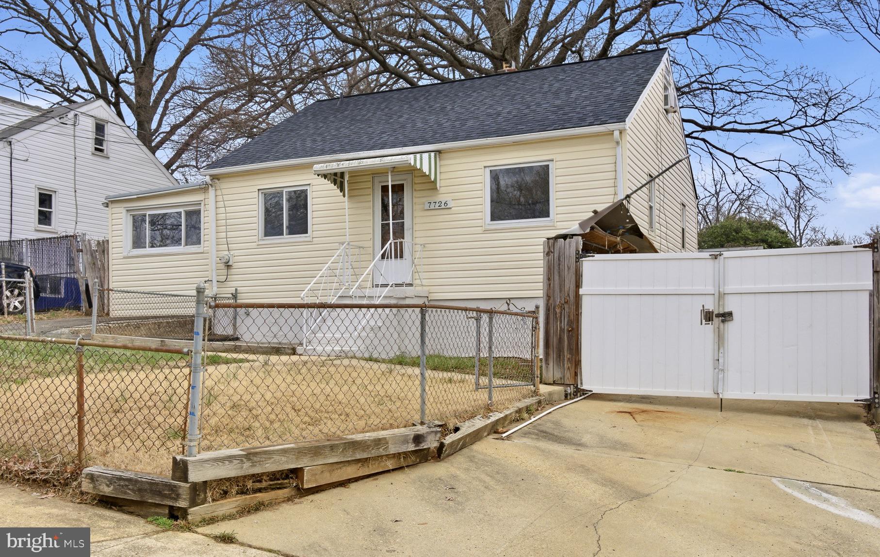 WEST LANHAM HILLS - Residential