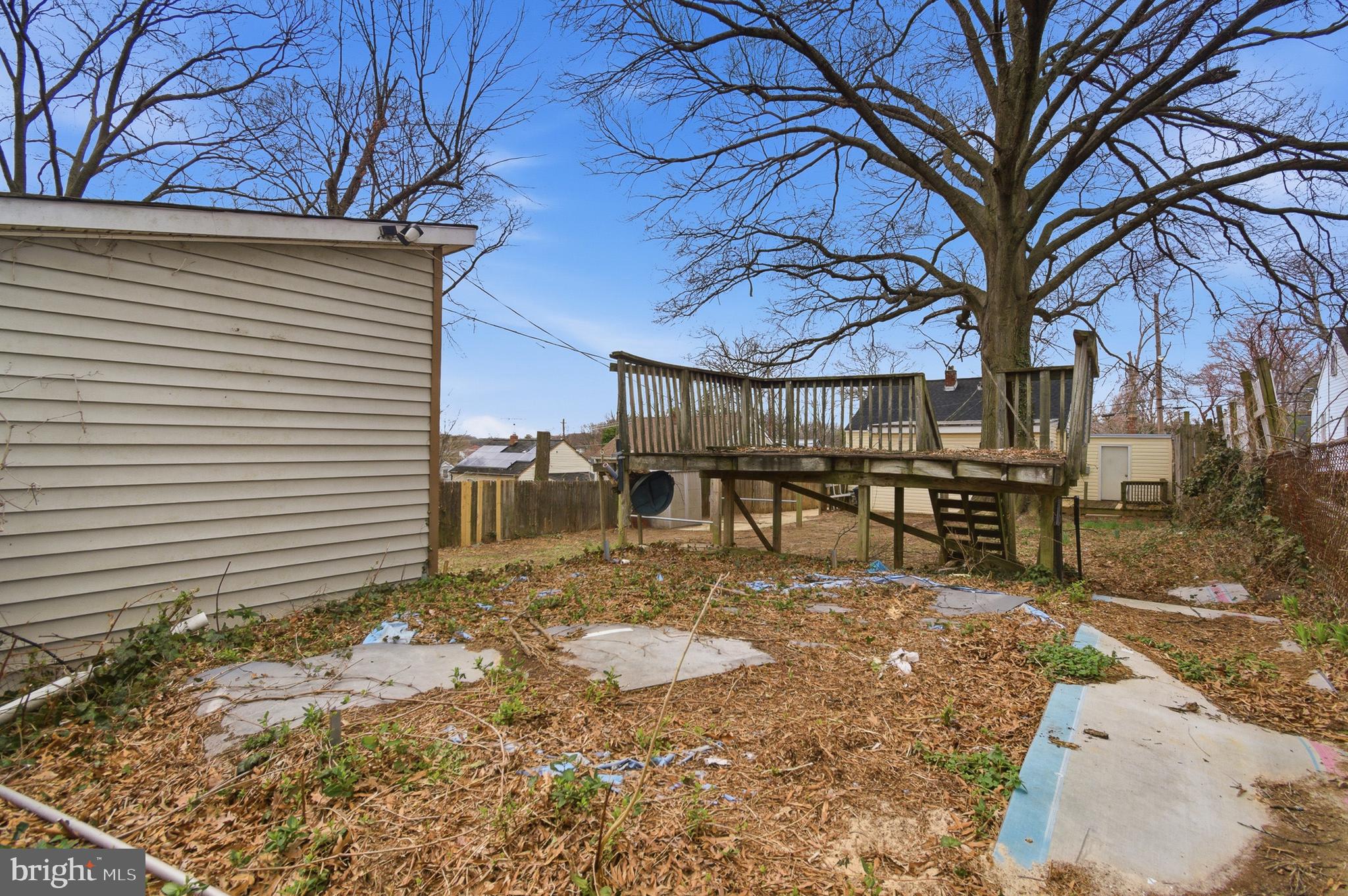 WEST LANHAM HILLS - Residential