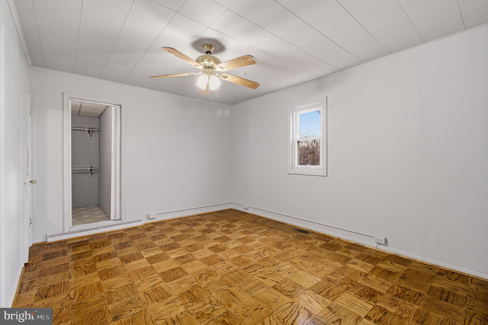 WEST LANHAM HILLS - Residential