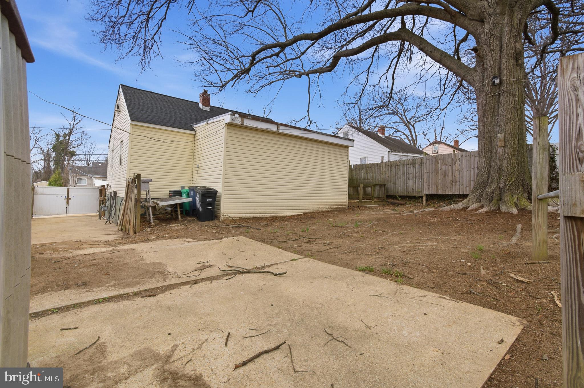 WEST LANHAM HILLS - Residential