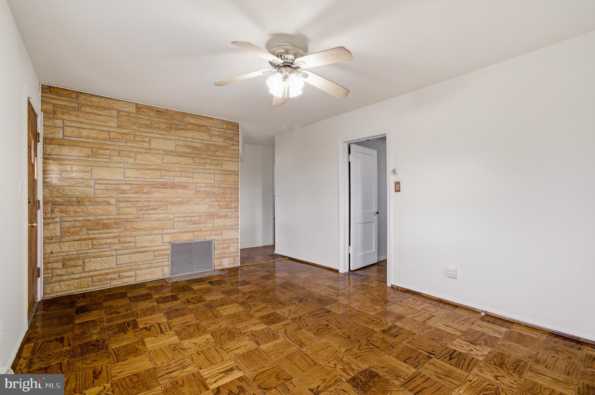 WEST LANHAM HILLS - Residential