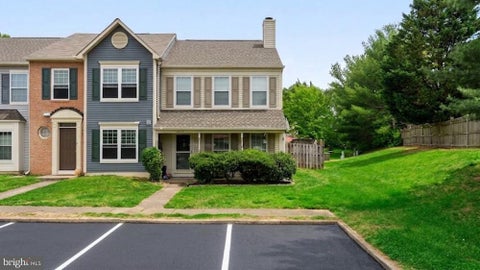 Townhouse For Rent - 5124 Fox Mill Court<br/> FREDERICKSBURG, VA 22407
