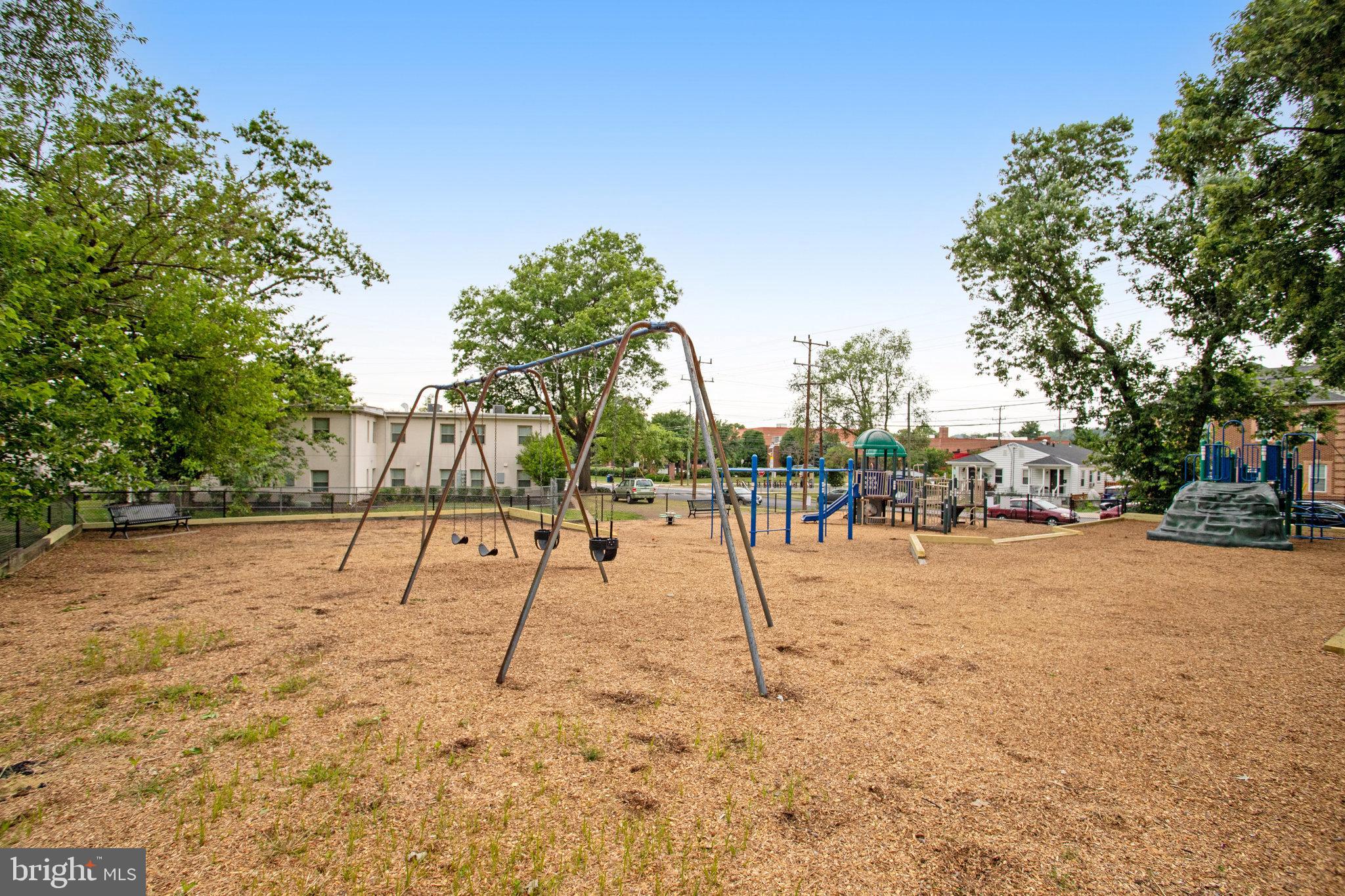 LYNHAVEN - Residential Lease