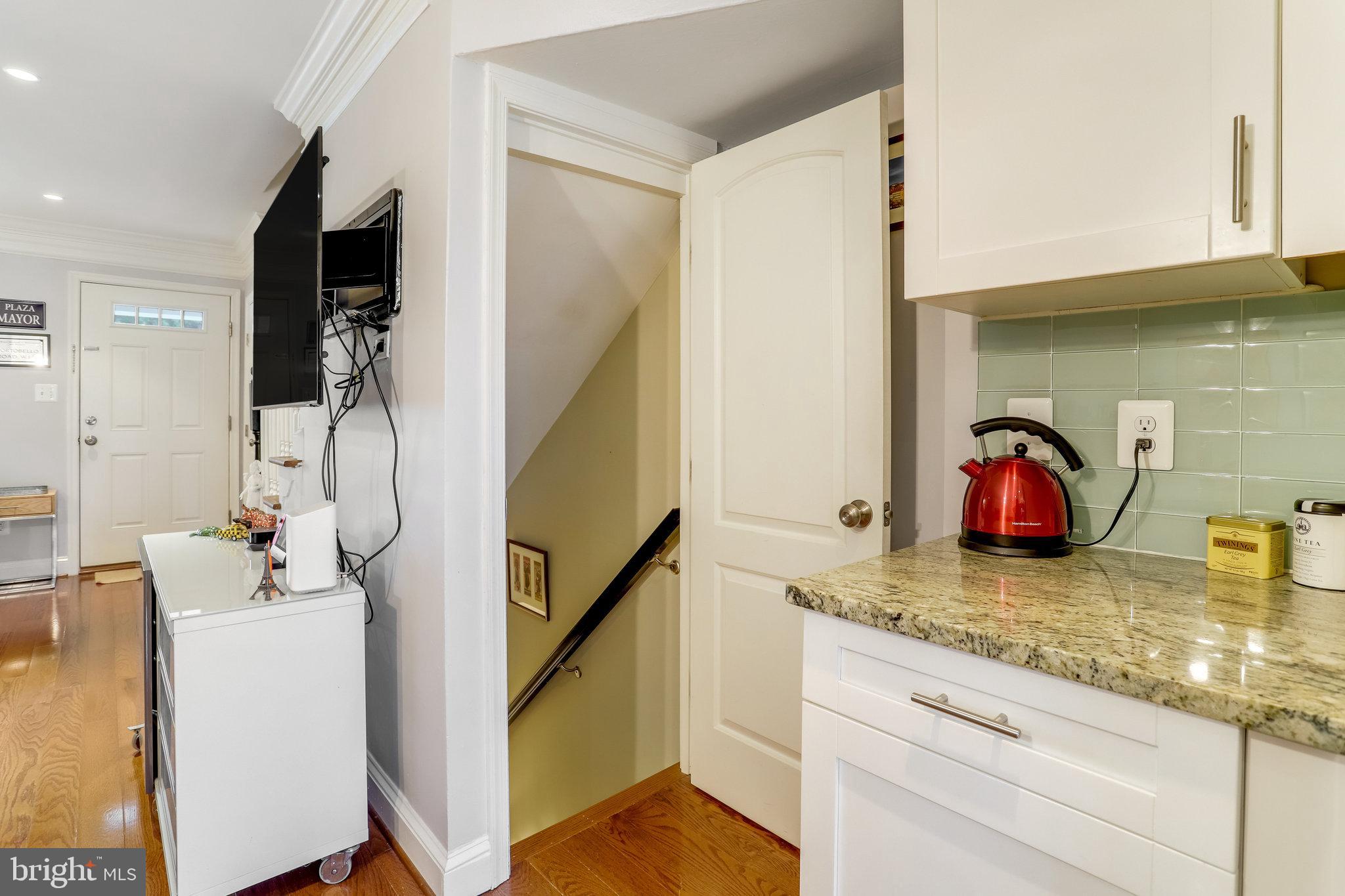 LYNHAVEN - Residential Lease