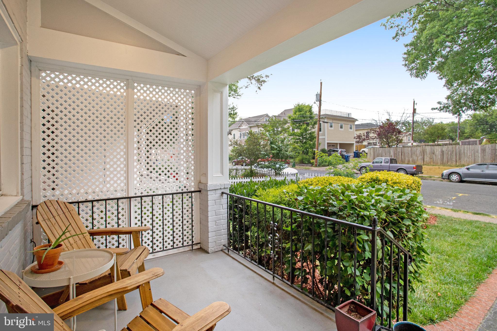 LYNHAVEN - Residential Lease