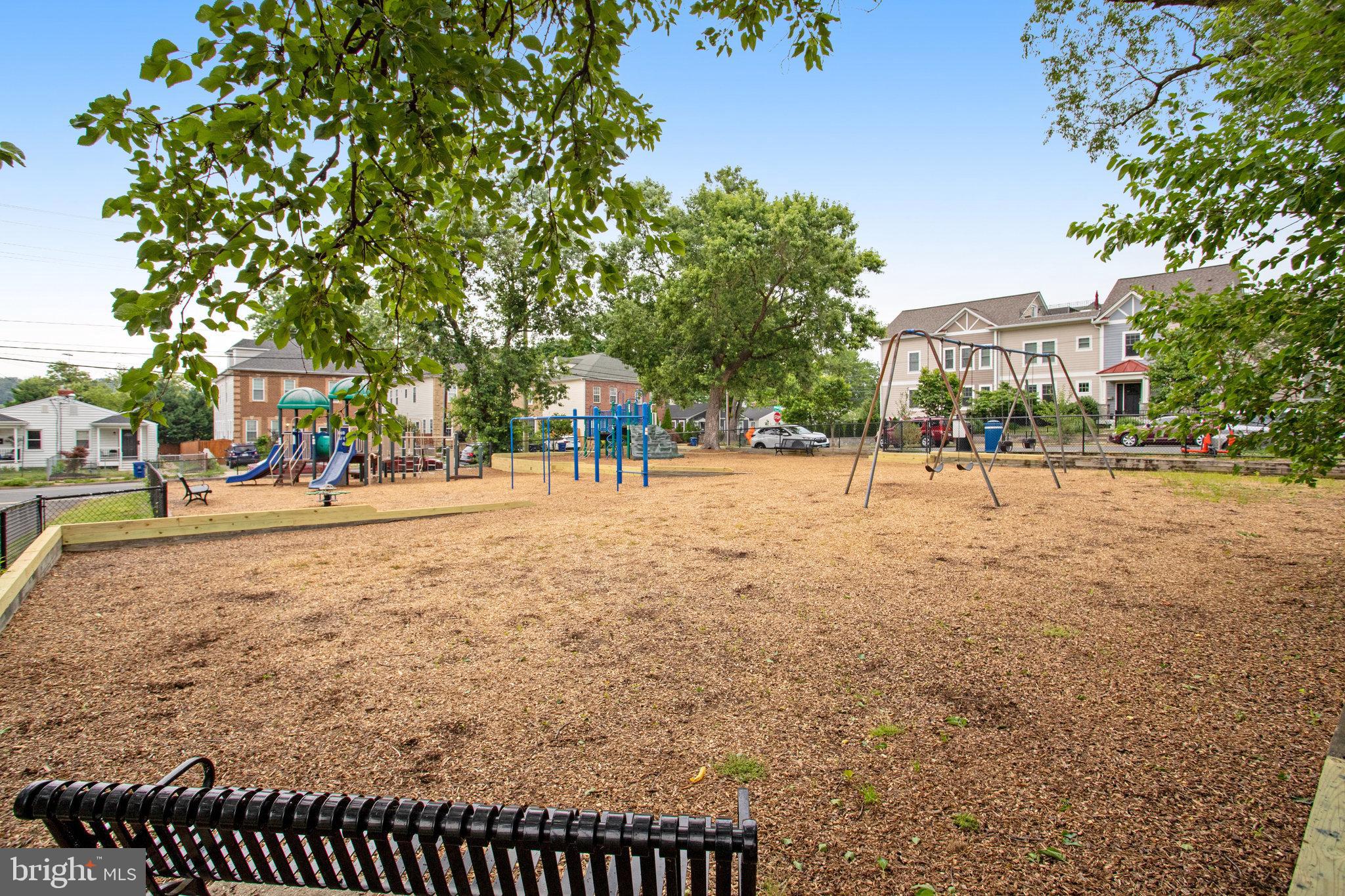 LYNHAVEN - Residential Lease