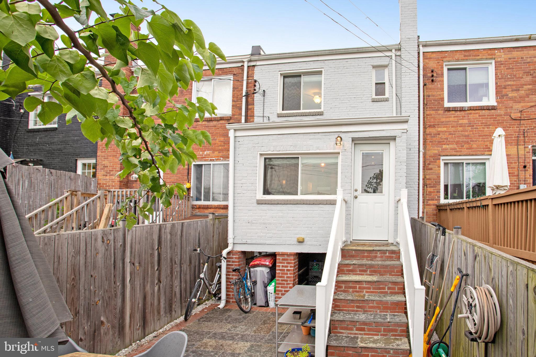 LYNHAVEN - Residential Lease