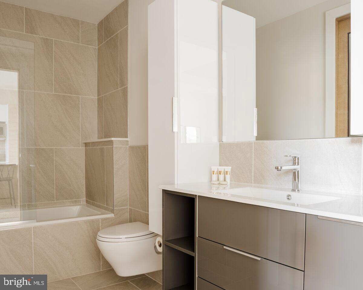 OLD CITY - Residential Lease