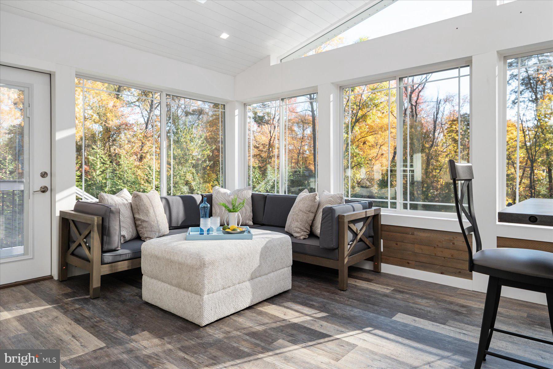 HAMPTON CHASE - Residential