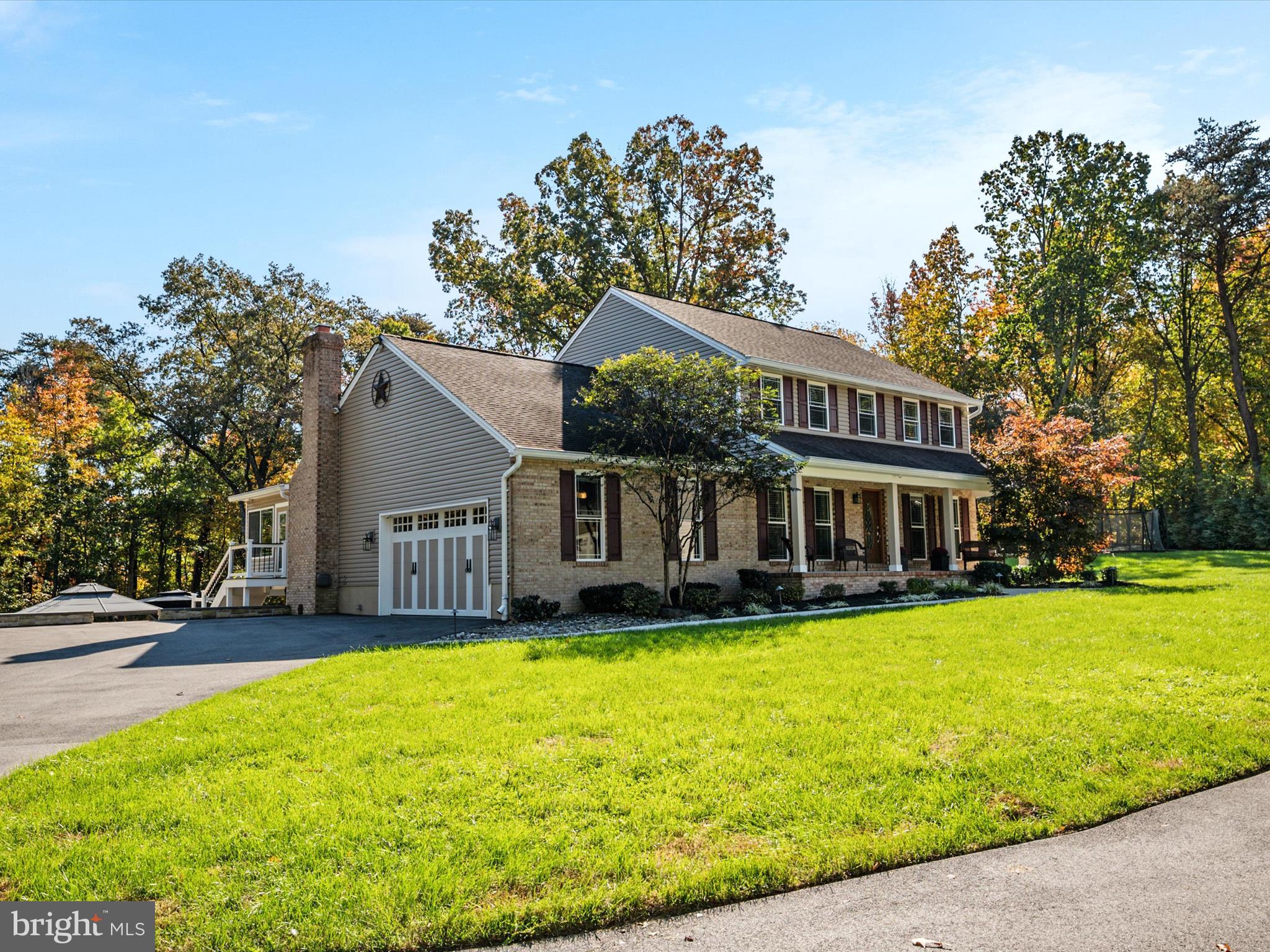 HAMPTON CHASE - Residential