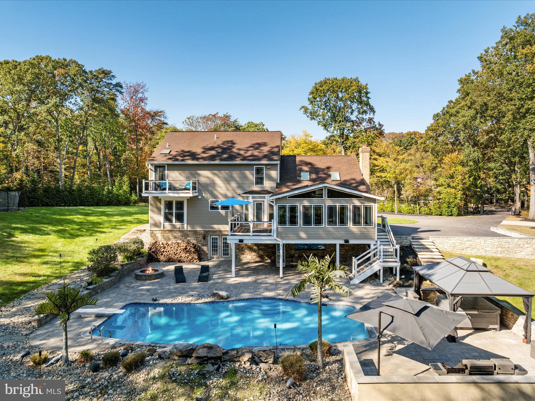 HAMPTON CHASE - Residential