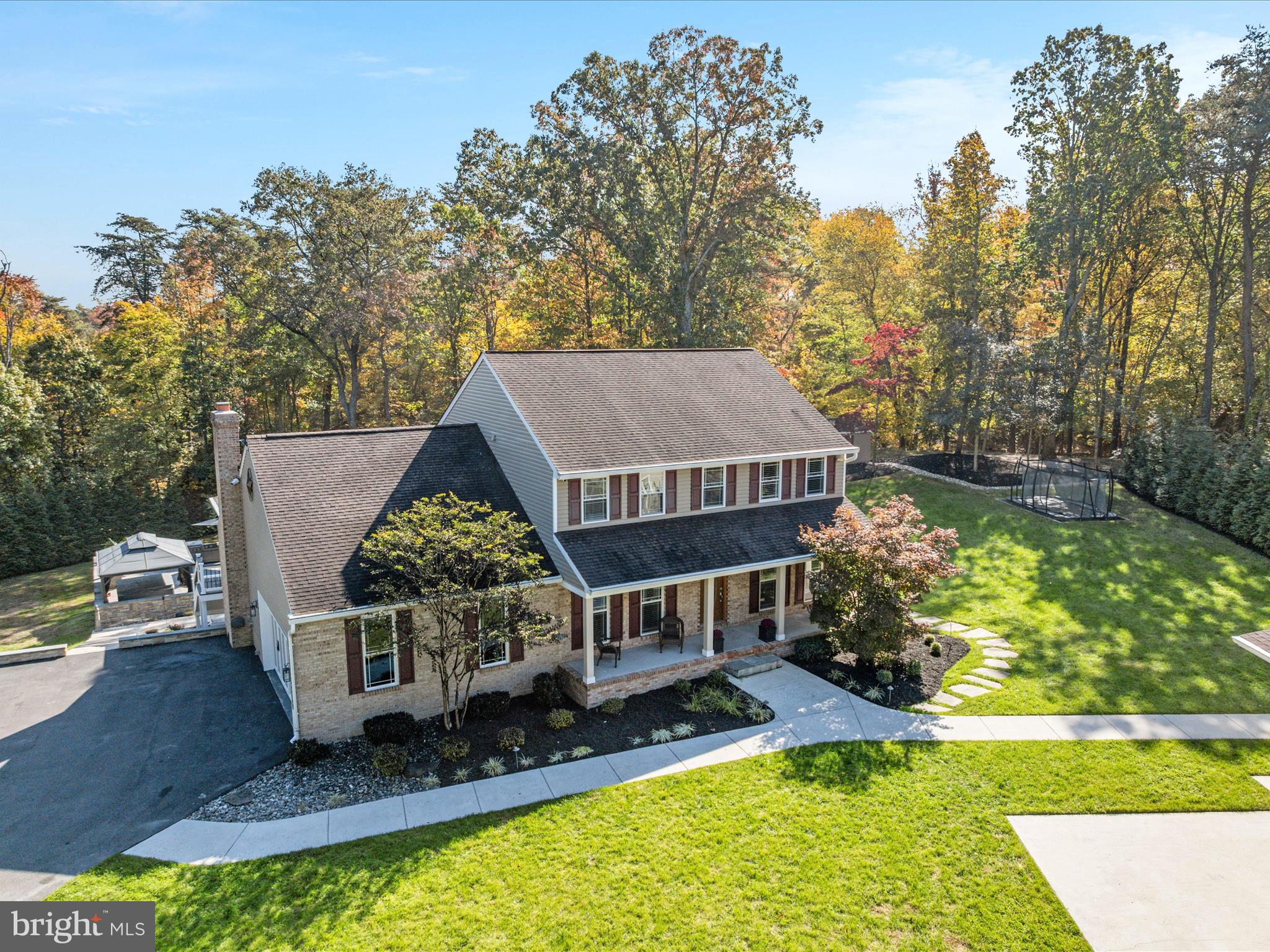 HAMPTON CHASE - Residential