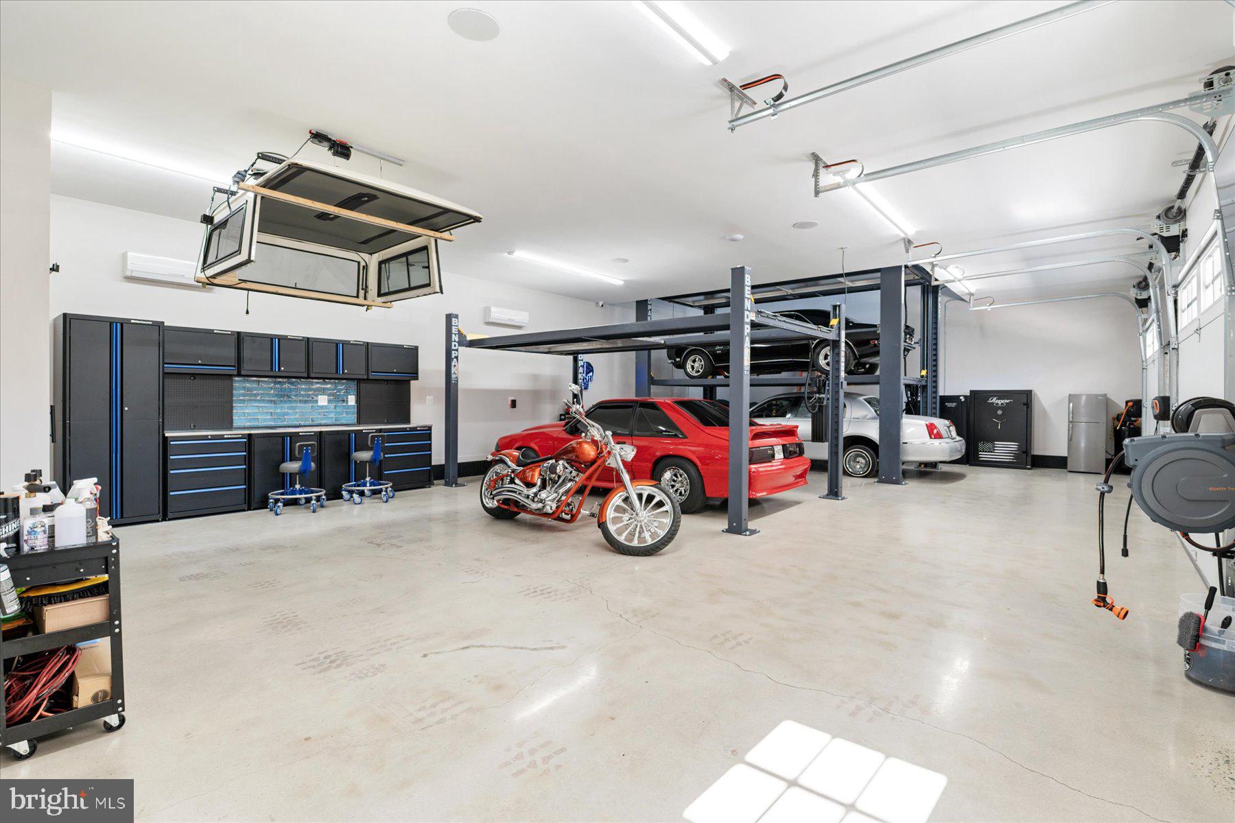 HAMPTON CHASE - Residential