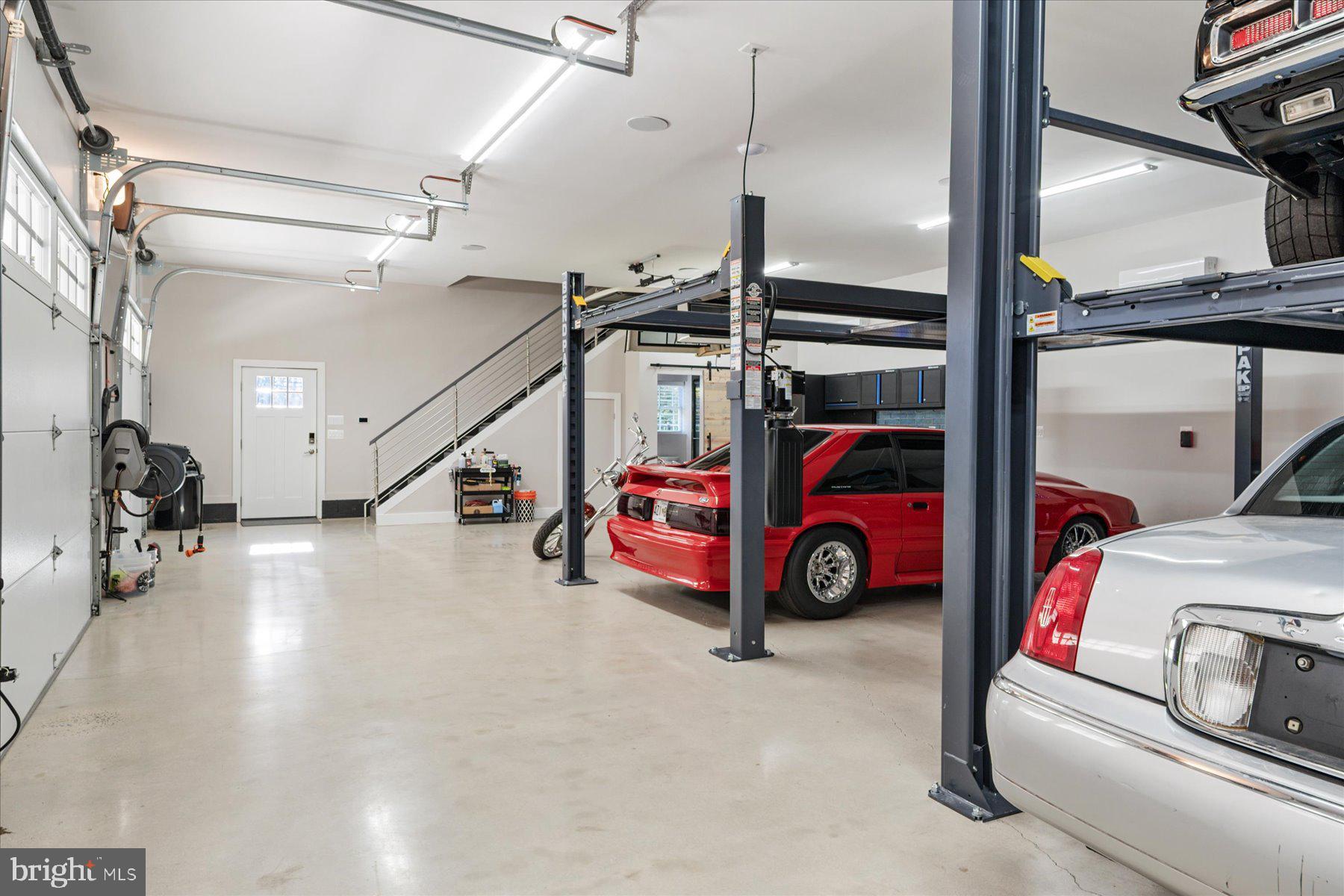 HAMPTON CHASE - Residential