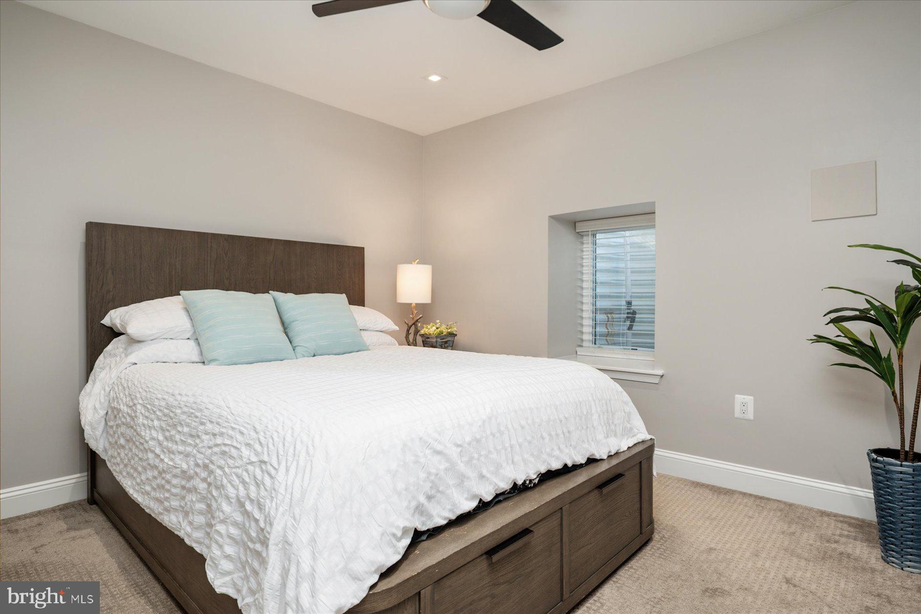 HAMPTON CHASE - Residential