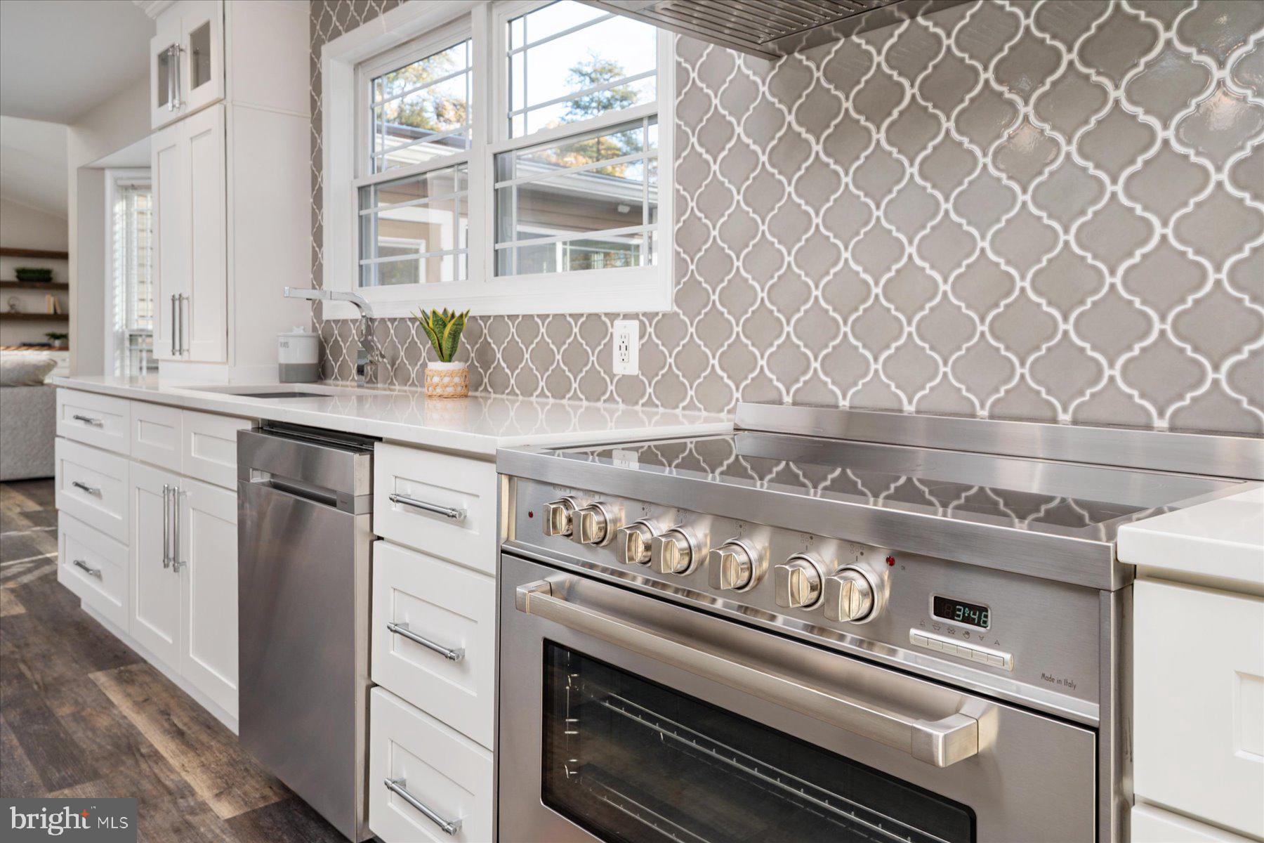 HAMPTON CHASE - Residential