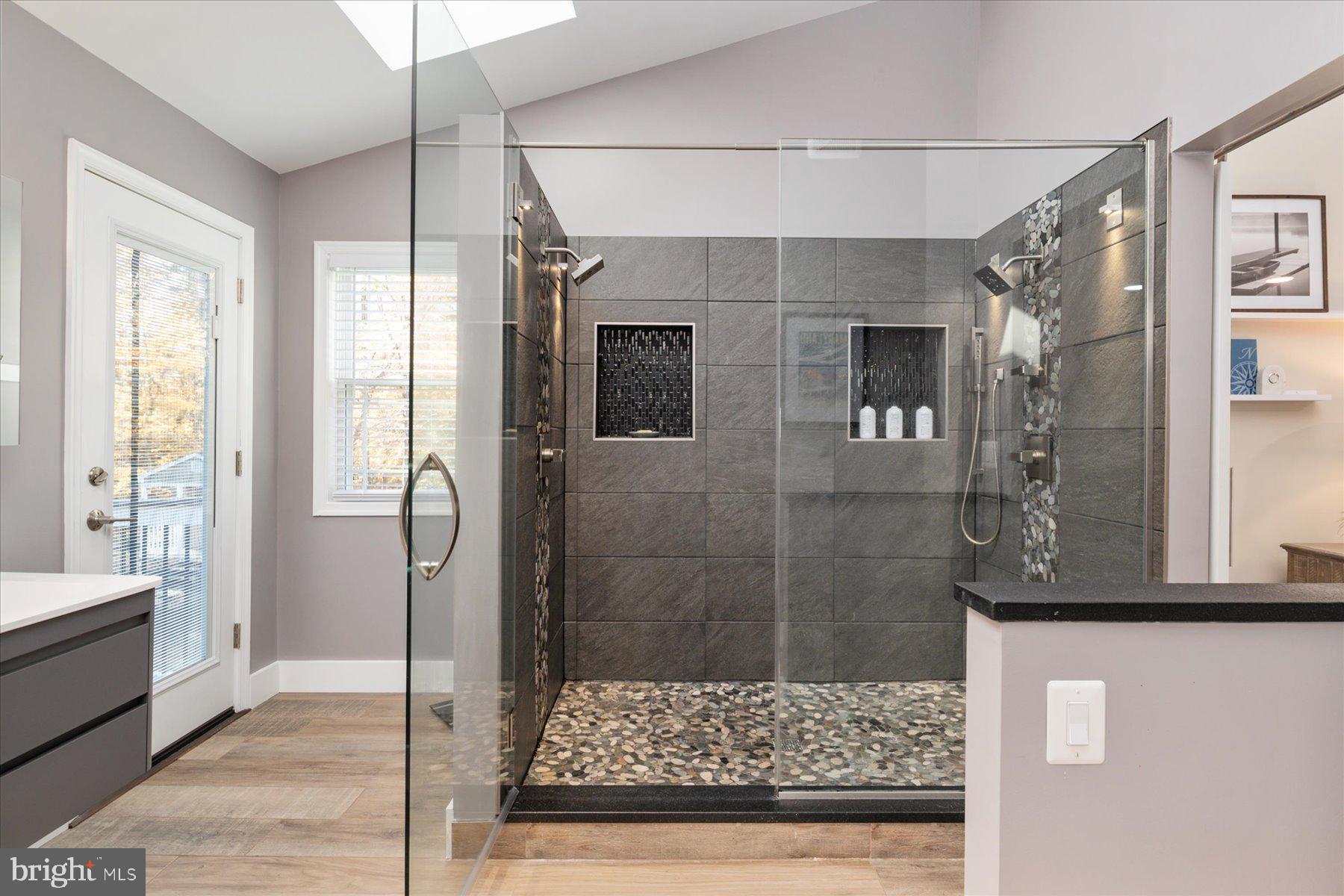 HAMPTON CHASE - Residential