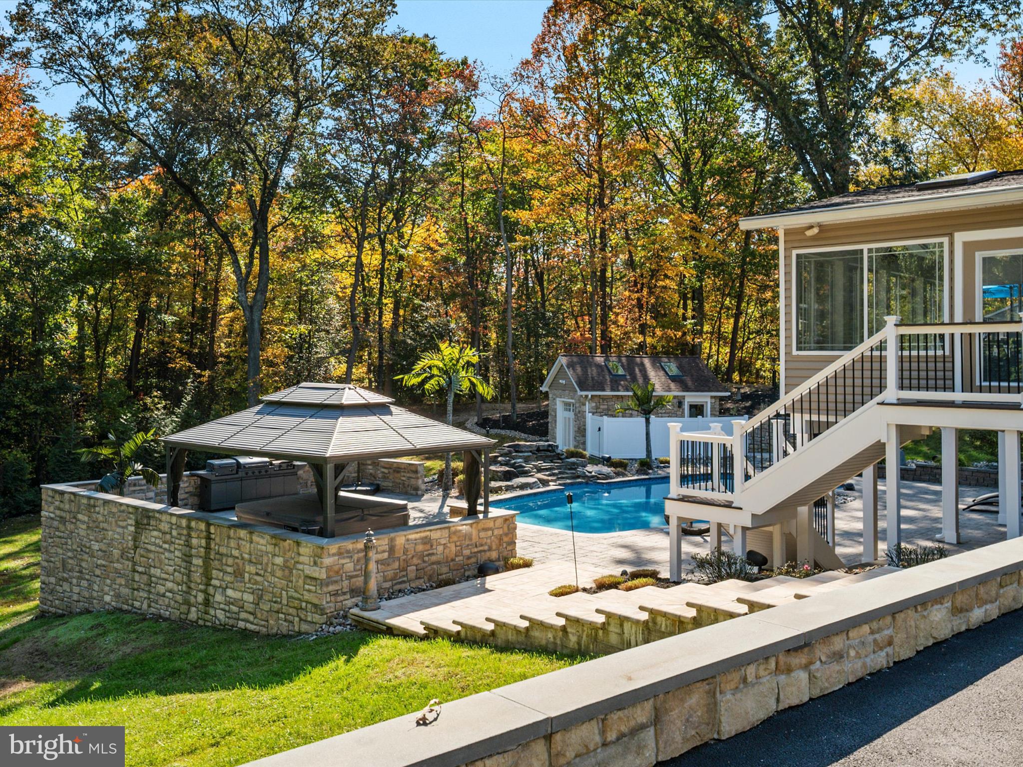 HAMPTON CHASE - Residential