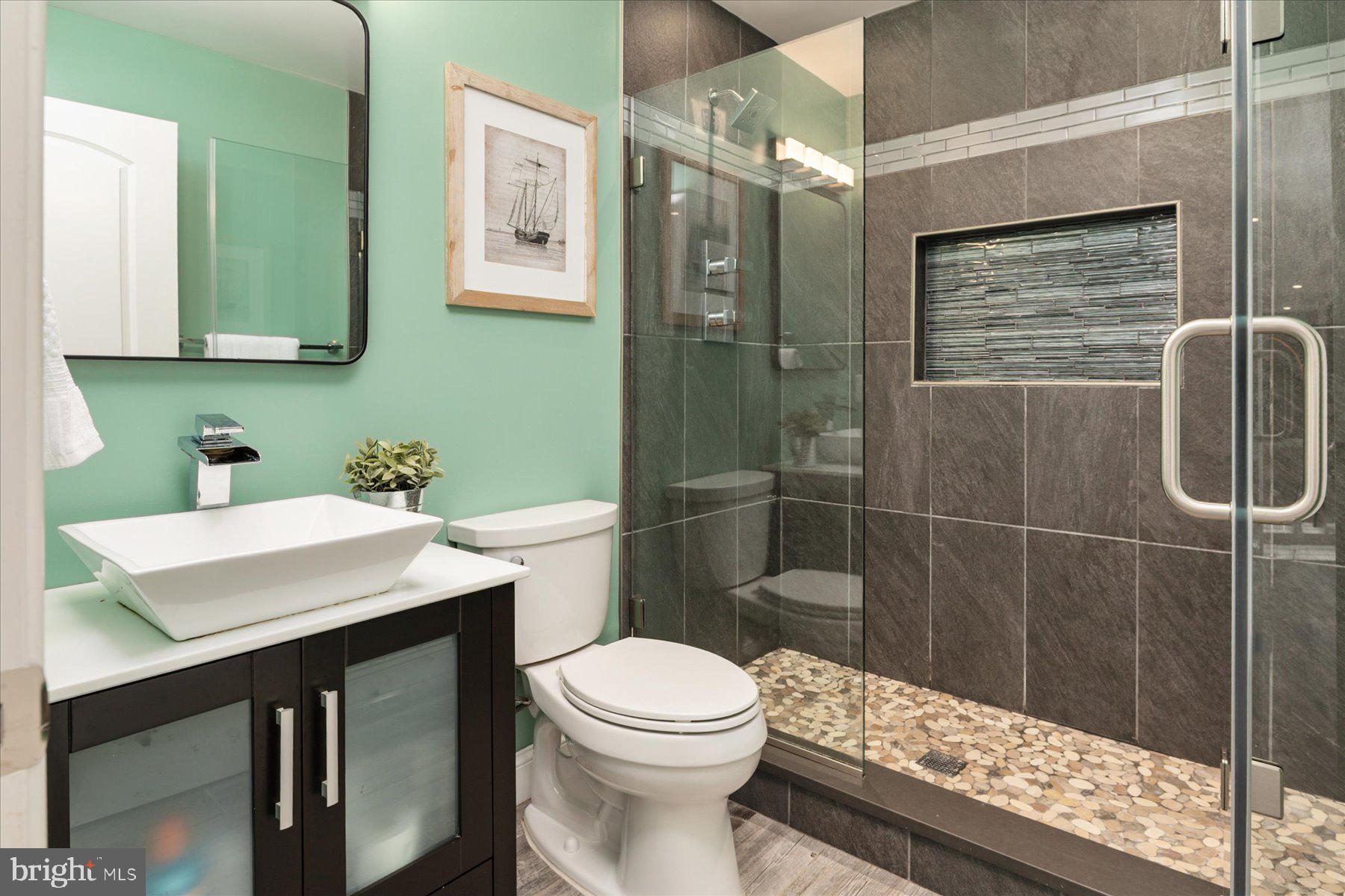 HAMPTON CHASE - Residential